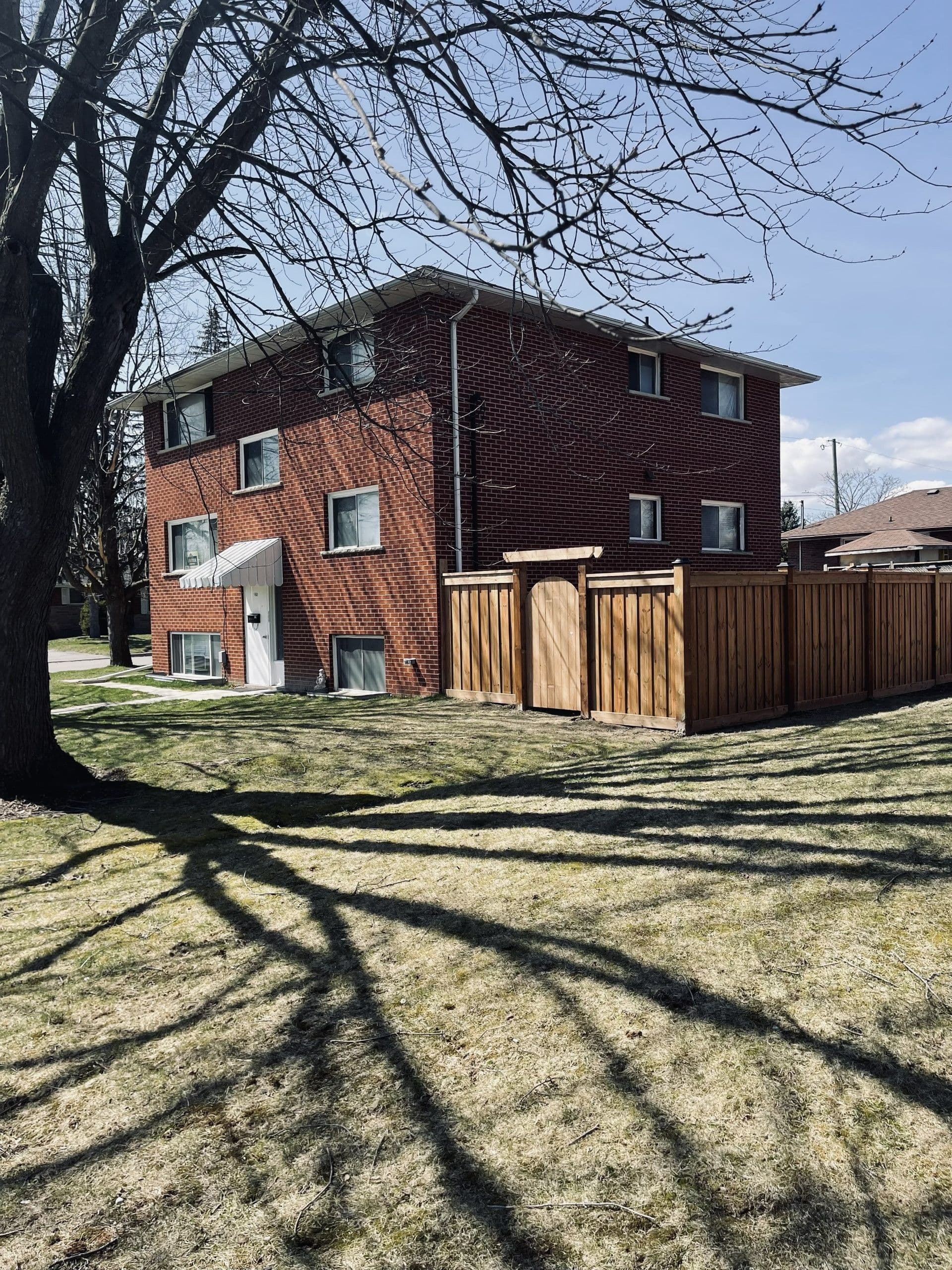580 Digby Avenue, Oshawa, ON L1G 1W6