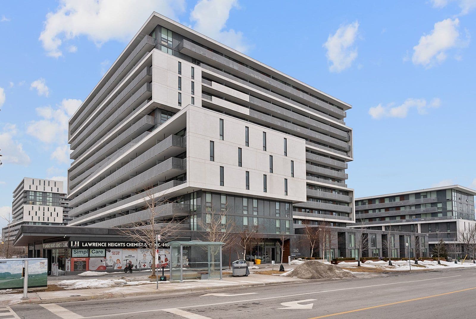 160 Flemington Road 322, Toronto W04, ON M6A 0A9