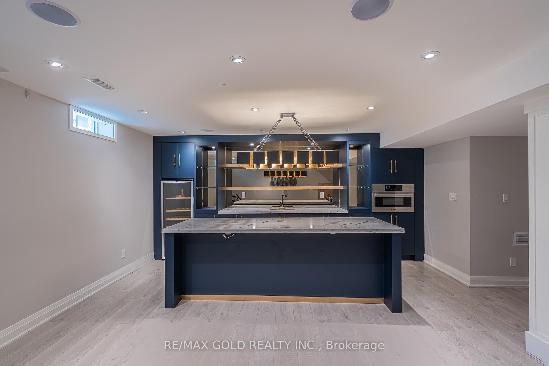 61 Yellowknife Road, Brampton, ON L6R 0B3