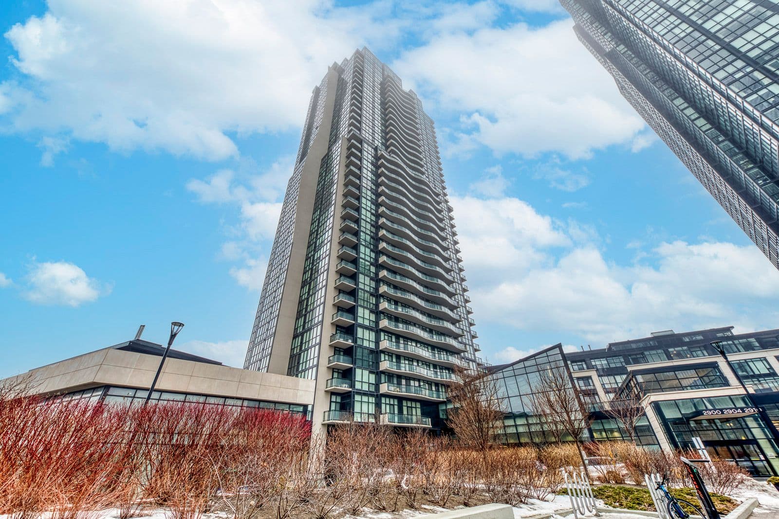 2900 Highway 7 N/A 201, Vaughan, ON L4K 0G3