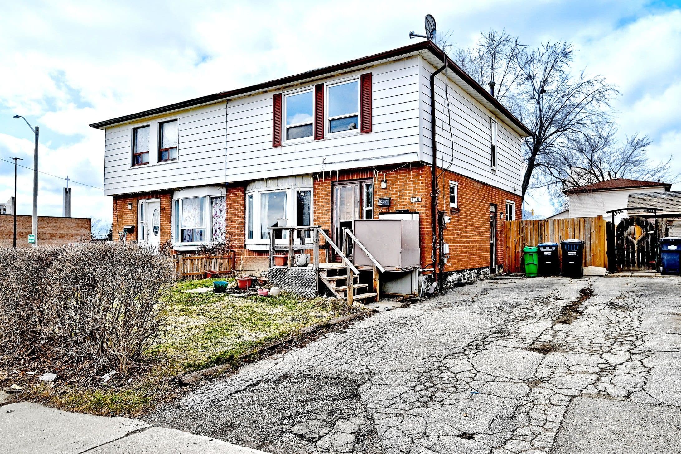 116 Sutherland Avenue, Brampton, ON L6V 2H7
