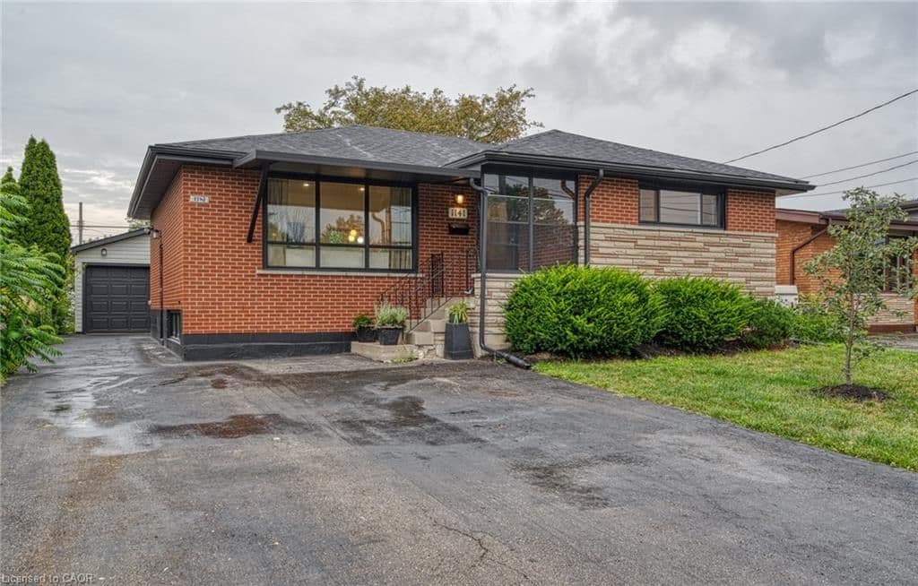 1141 Mohawk Road E, Hamilton, ON L8T 2S4