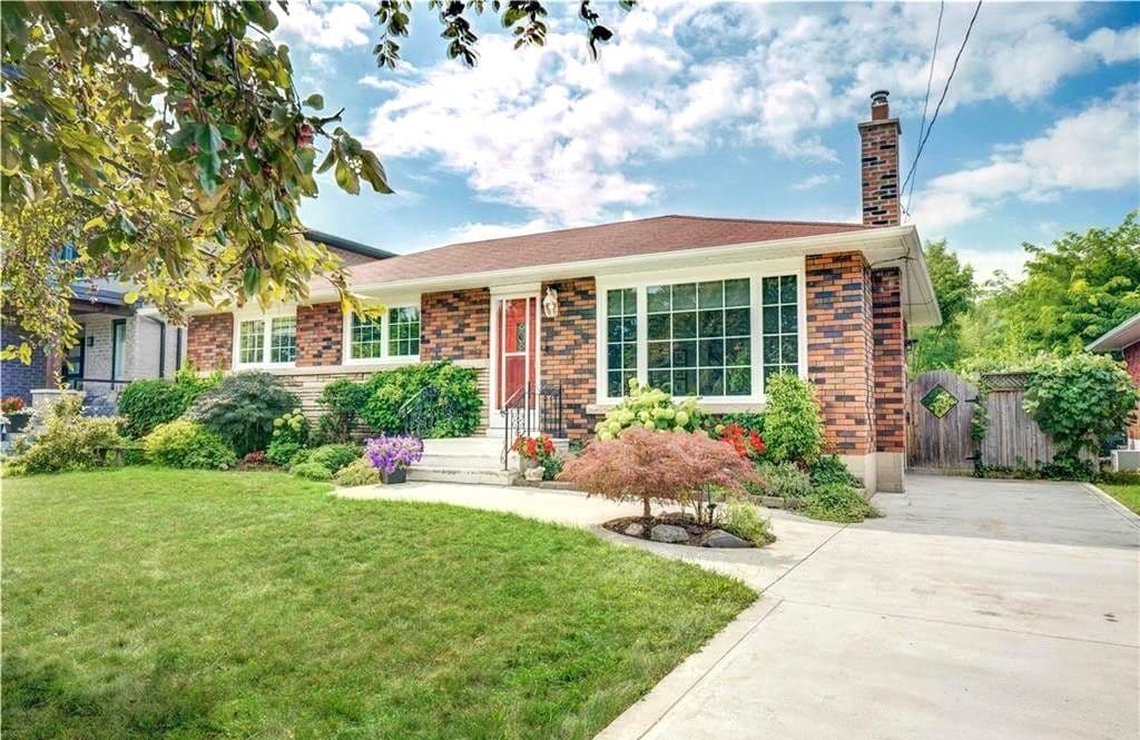 230 Helena Avenue Basement, Hamilton, ON L8E 5K1