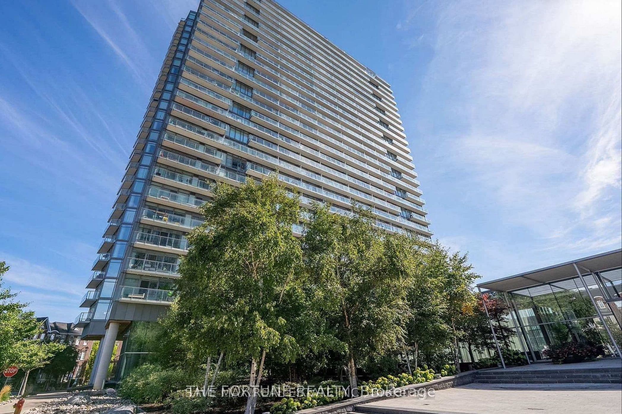 103 The Queensway N/A 1712, Toronto W01, ON M6S 5B3