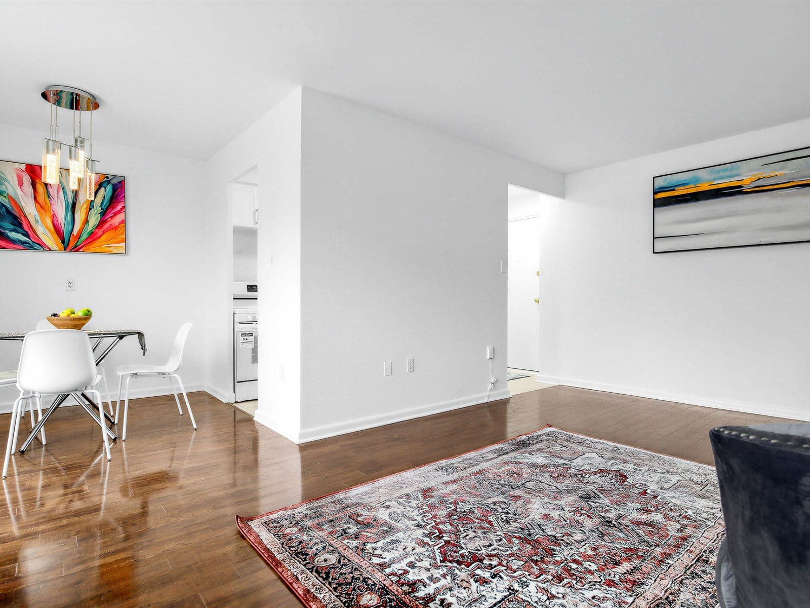 8 Kingsbridge Court 407, Toronto C07, ON M2R 1L5