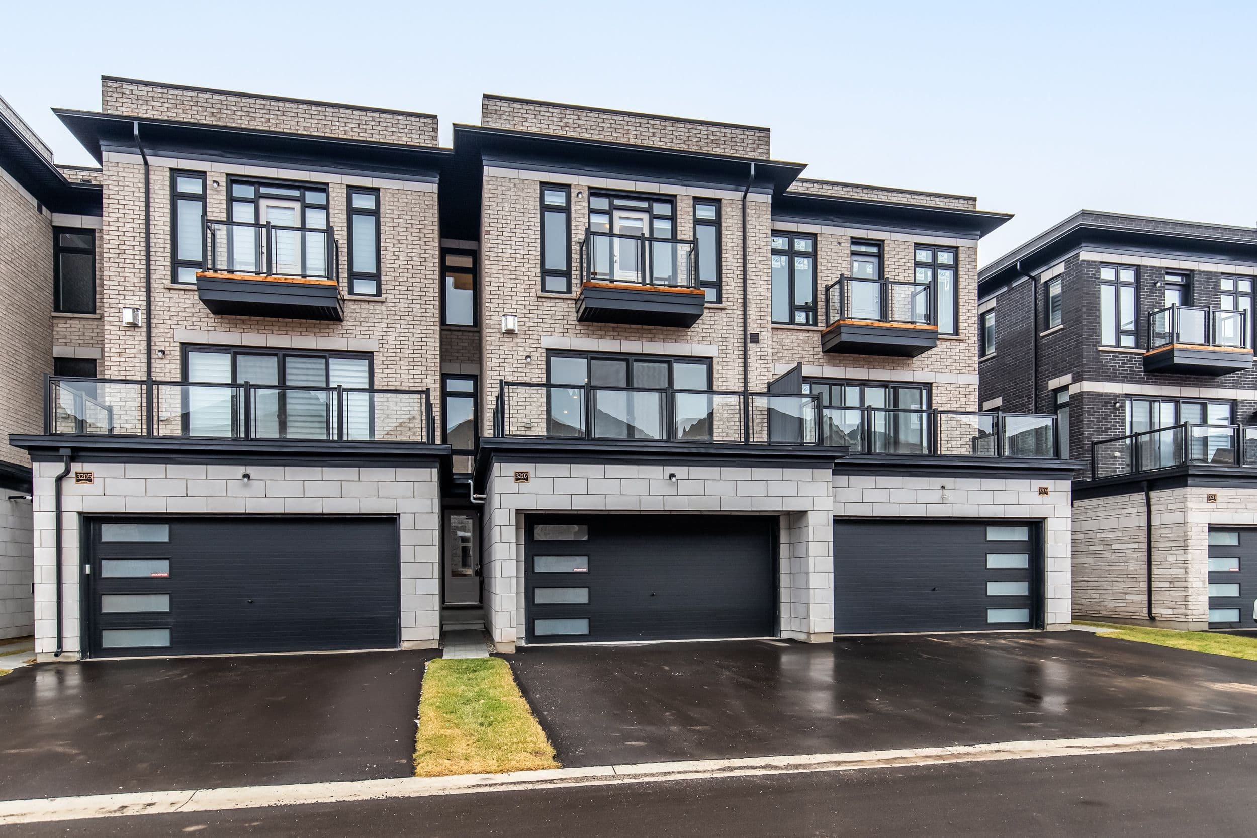 3207 Sixth Line Unit 2, Oakville, ON L6H 0V8