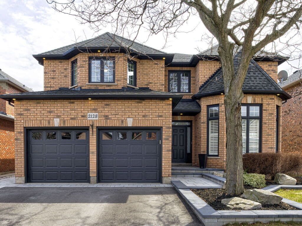 2128 Arbourview Drive, Oakville, ON L6M 3N9