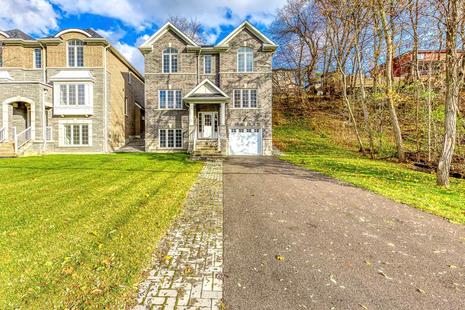 2575 Islington Avenue, Toronto W10, ON M9V 4A2