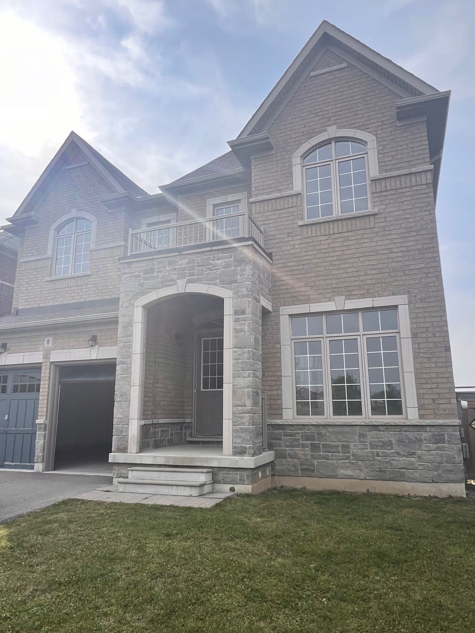 8 Crane Street, Aurora, ON L4G 1C9, Aurora