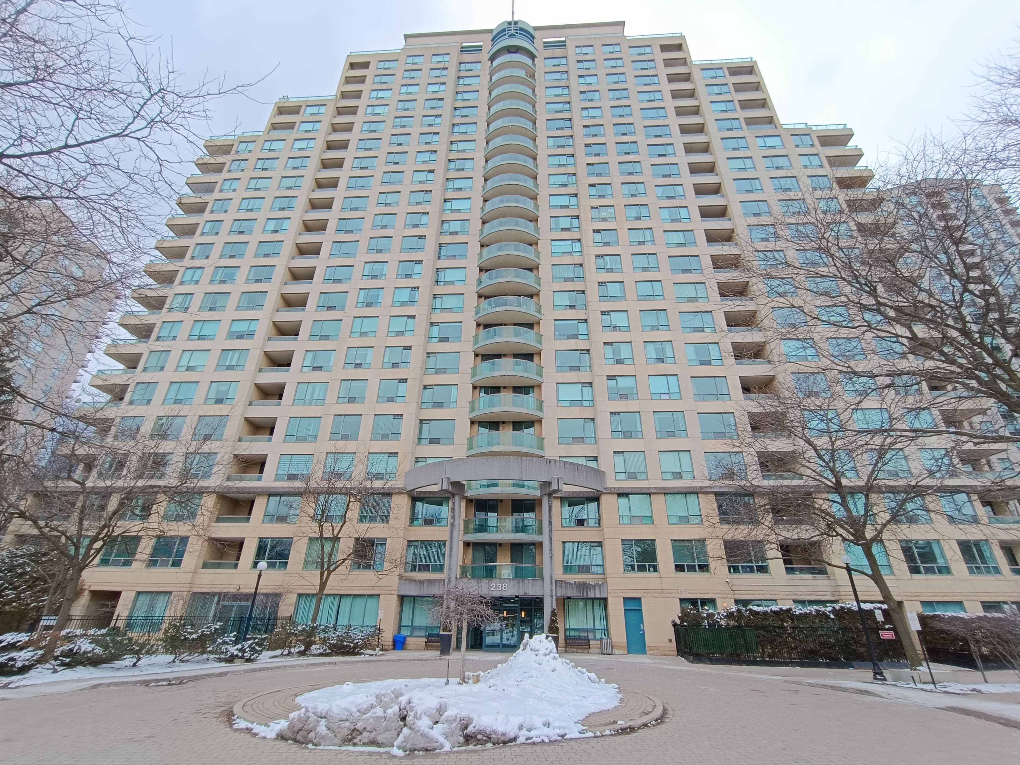 238 Doris Avenue 607, Toronto C14, ON M2N 6W1