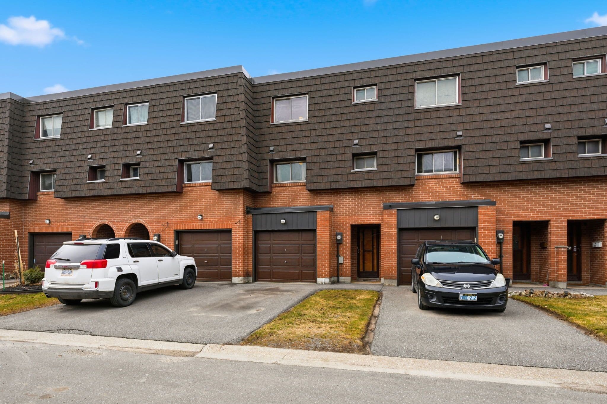 107 Darras Court, Brampton, ON L6T 1W7