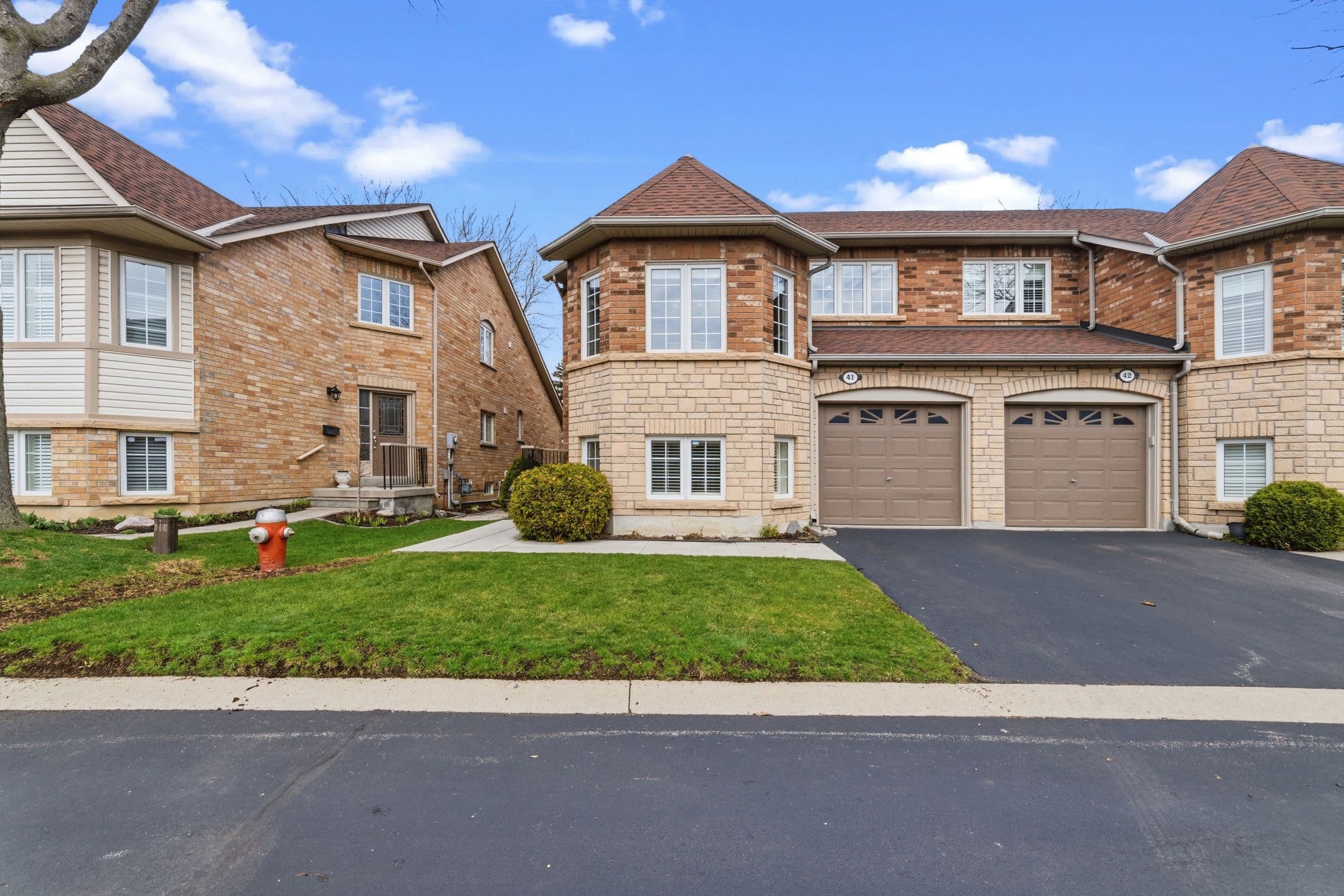 223 Rebecca Street 41, Oakville, ON L6K 3Y2