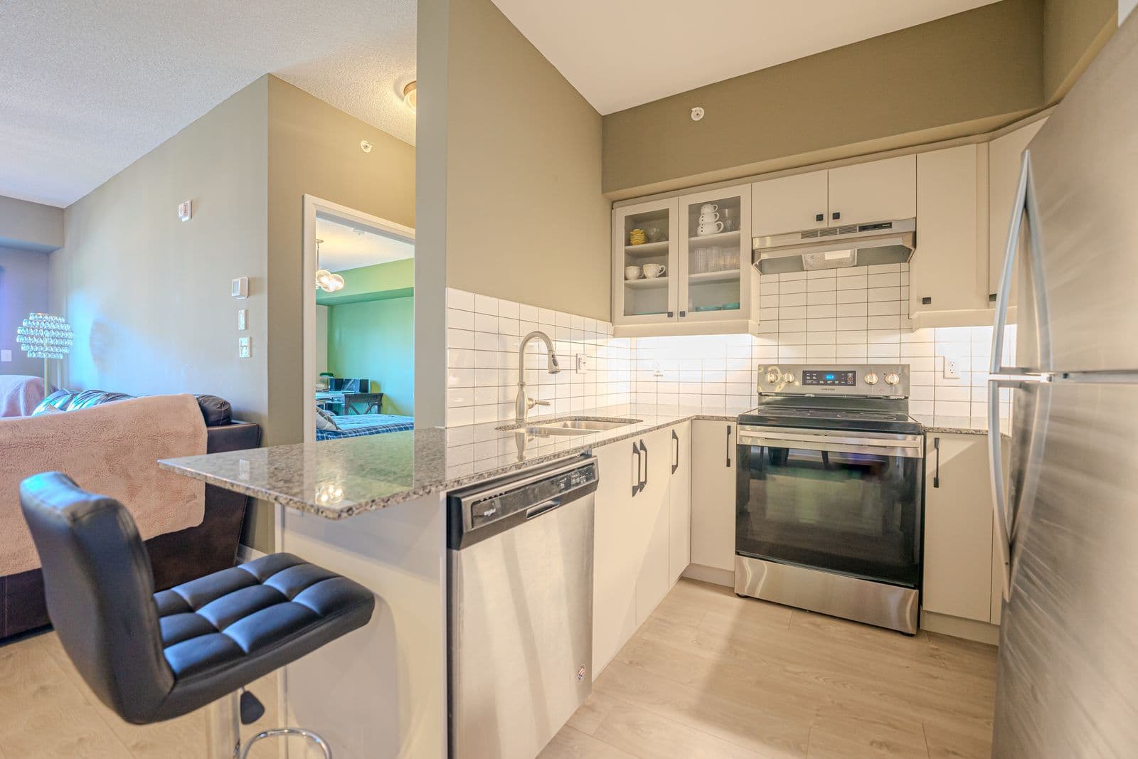 54 Koda Street 112, Barrie, ON L9J 0J6