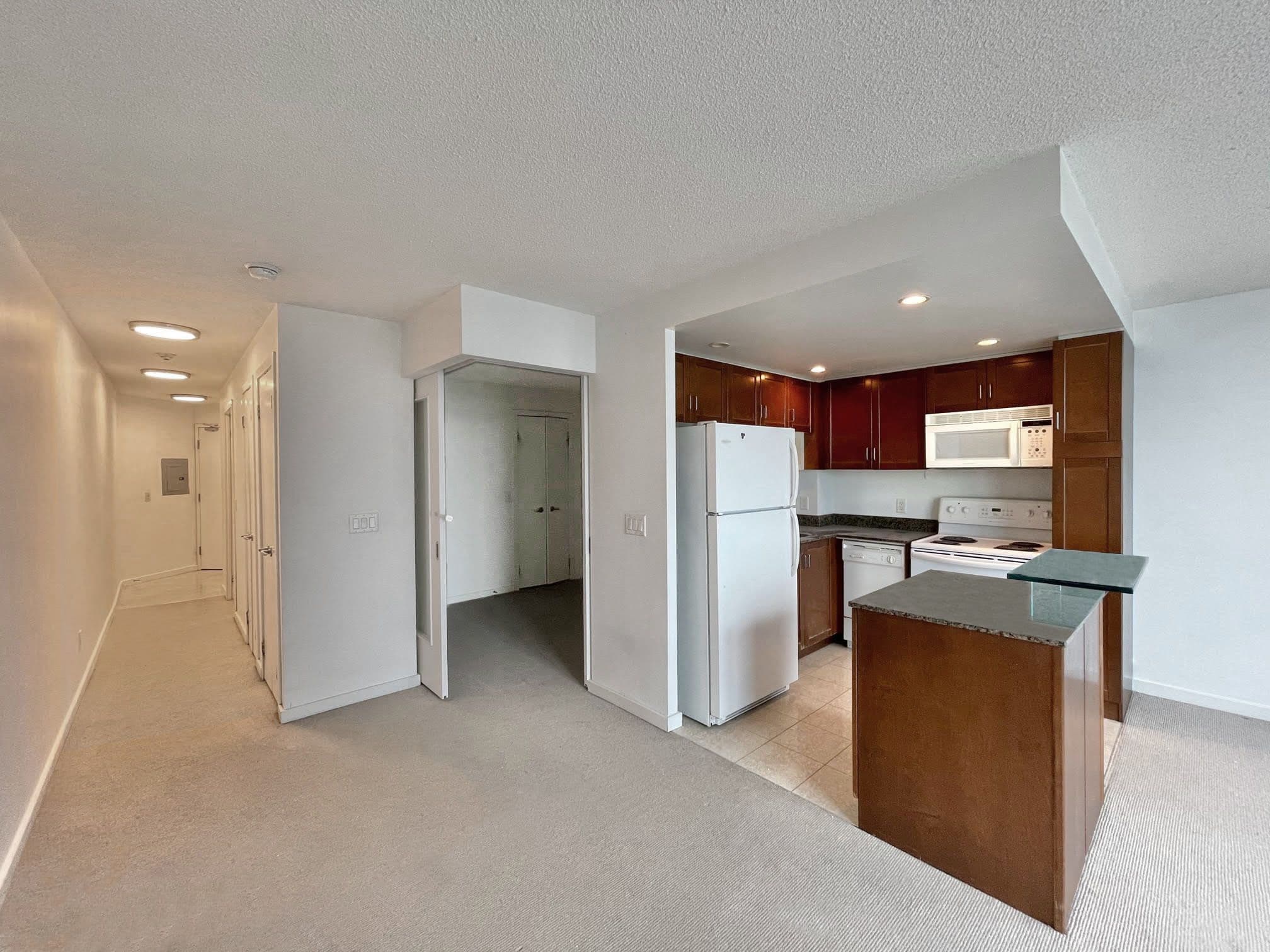 208 Queens Quay W 1505, Toronto C01, ON M5J 2Y5