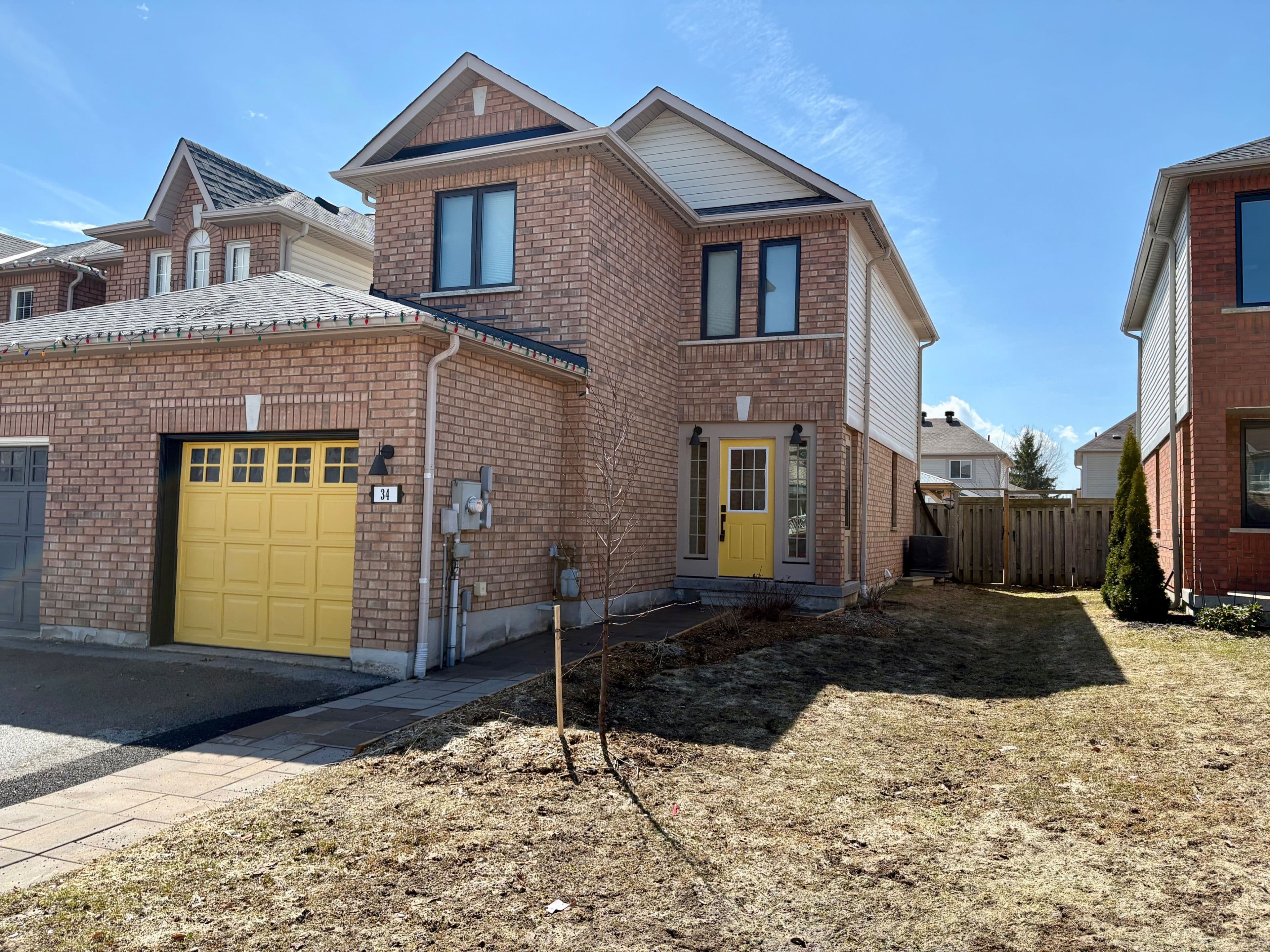 34 Ridwell Street, Barrie, ON L4N 0W7