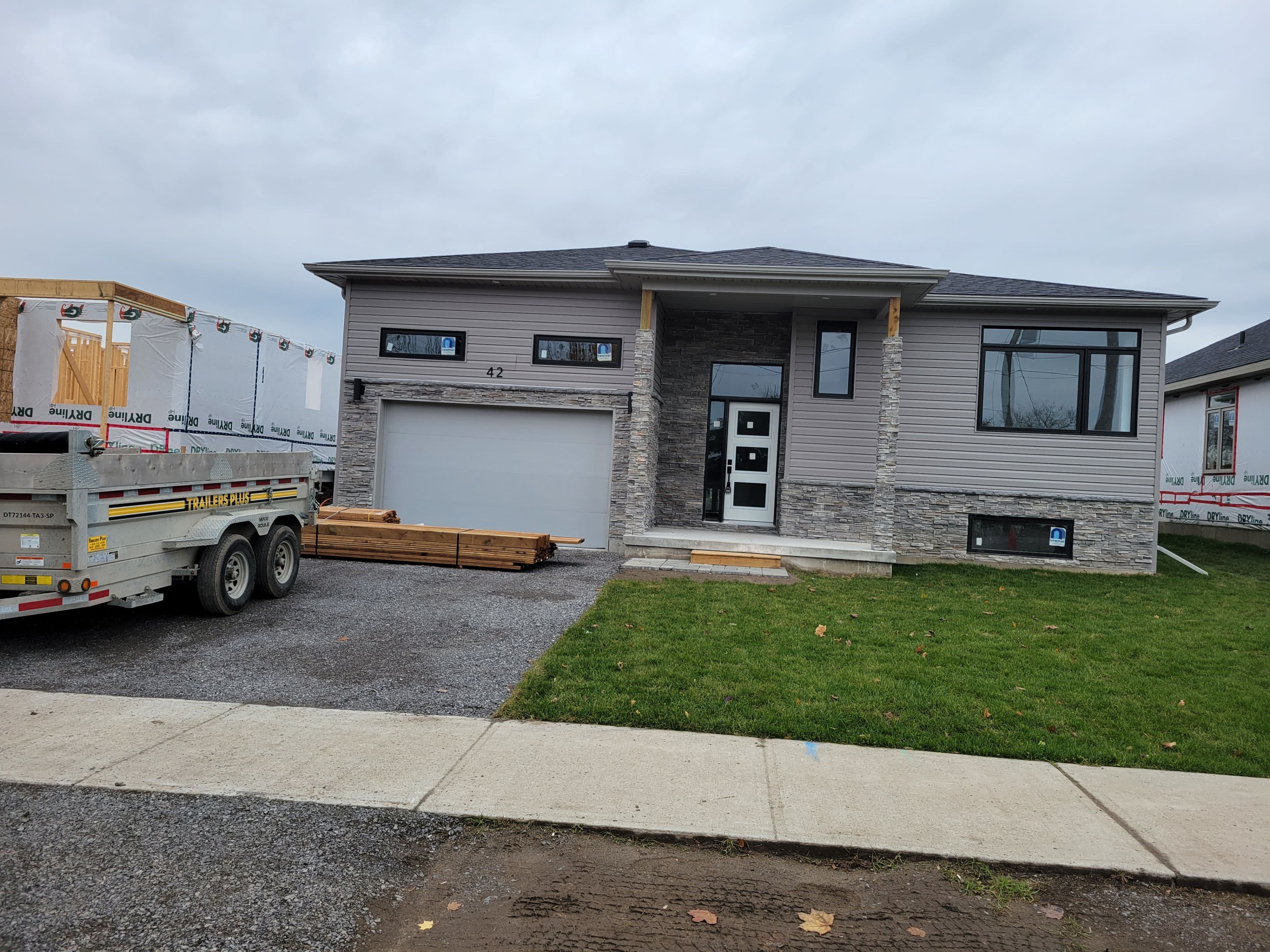 42 MCFARLAND Drive, Belleville, ON K8N 2X2