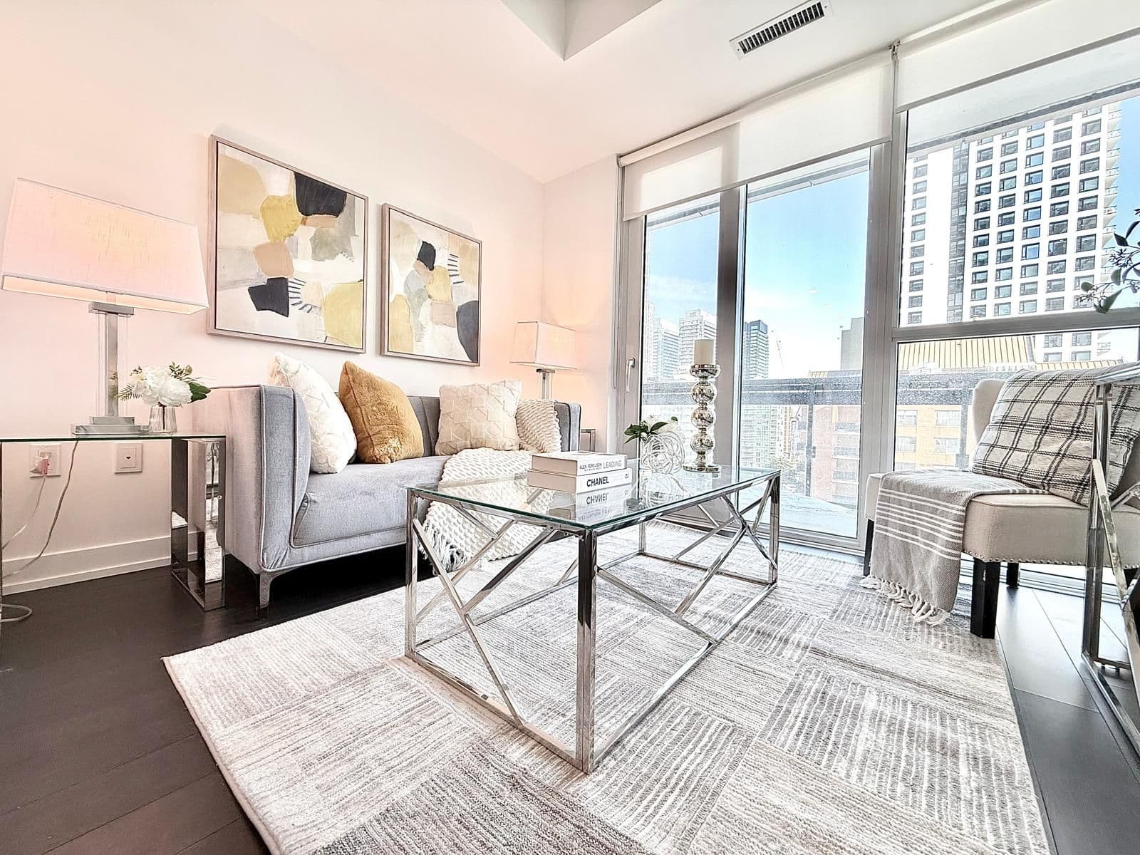 39 Roehampton Avenue 701, Toronto C10, ON M4P 0G1