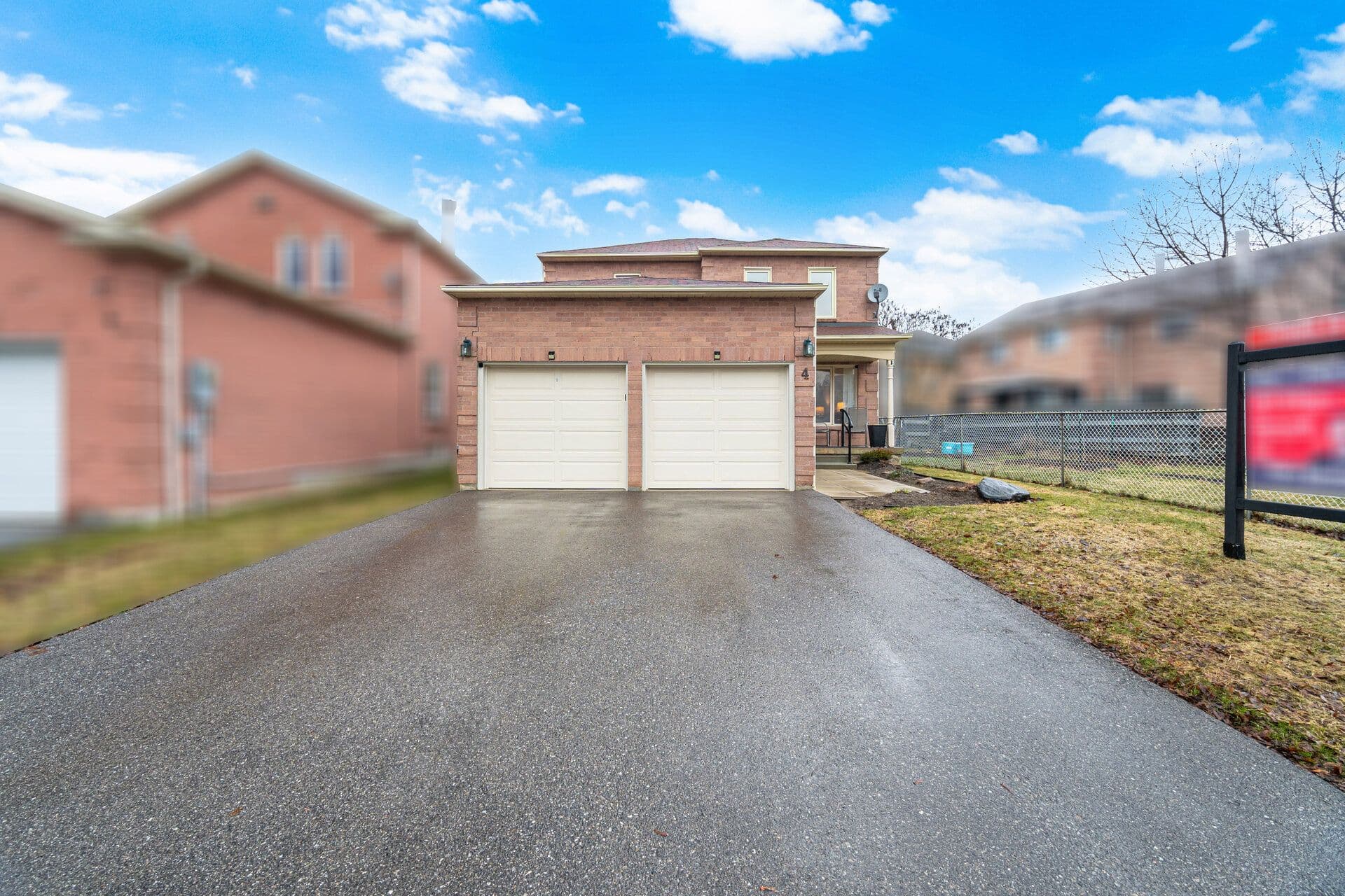 4 Raine Drive, Ajax, ON L1T 3L3