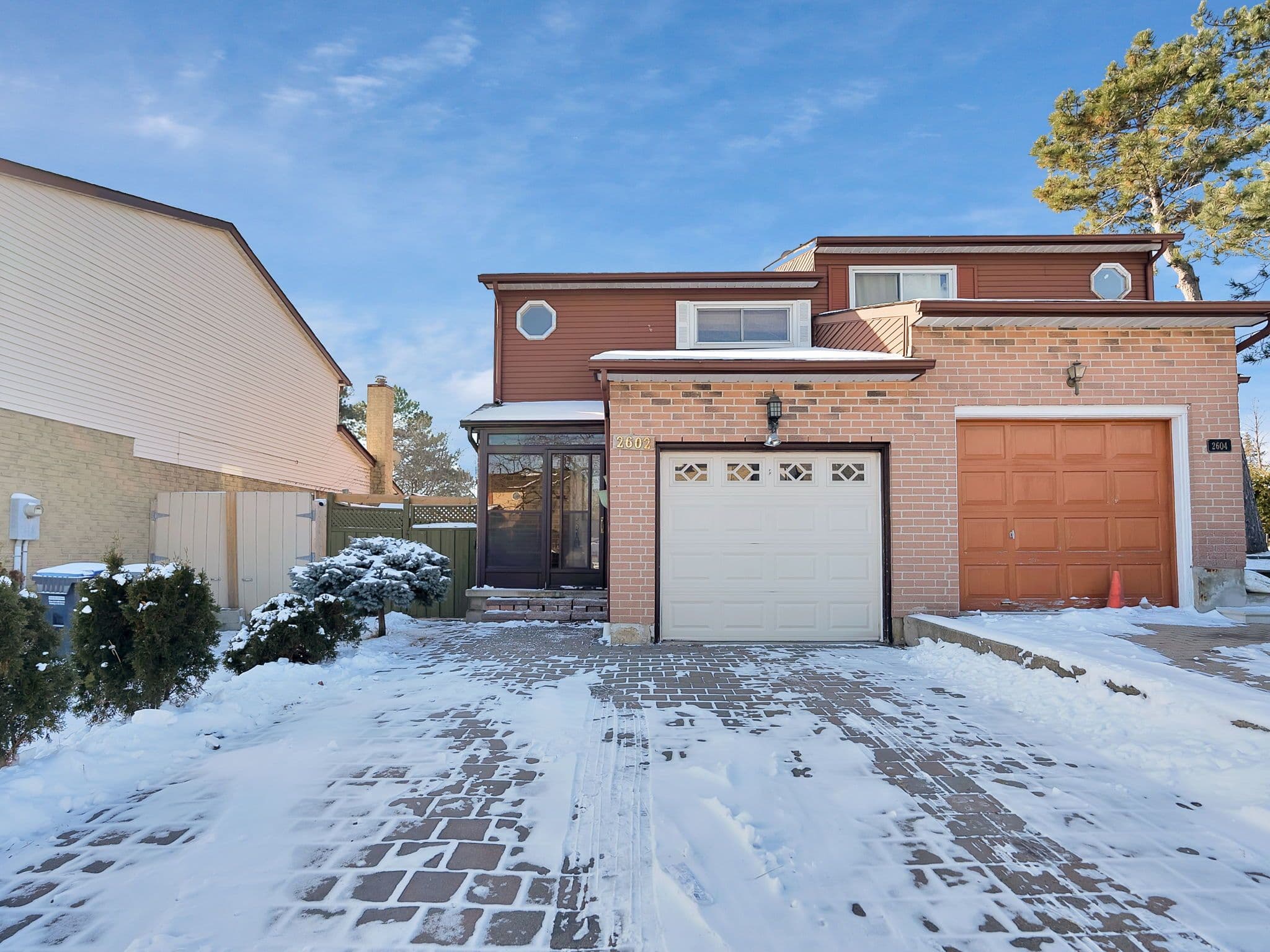 2602 Hemus Square, Mississauga, ON L5C 3X4