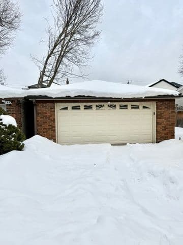 154a William Street, Toronto W04, ON M9N 2H1