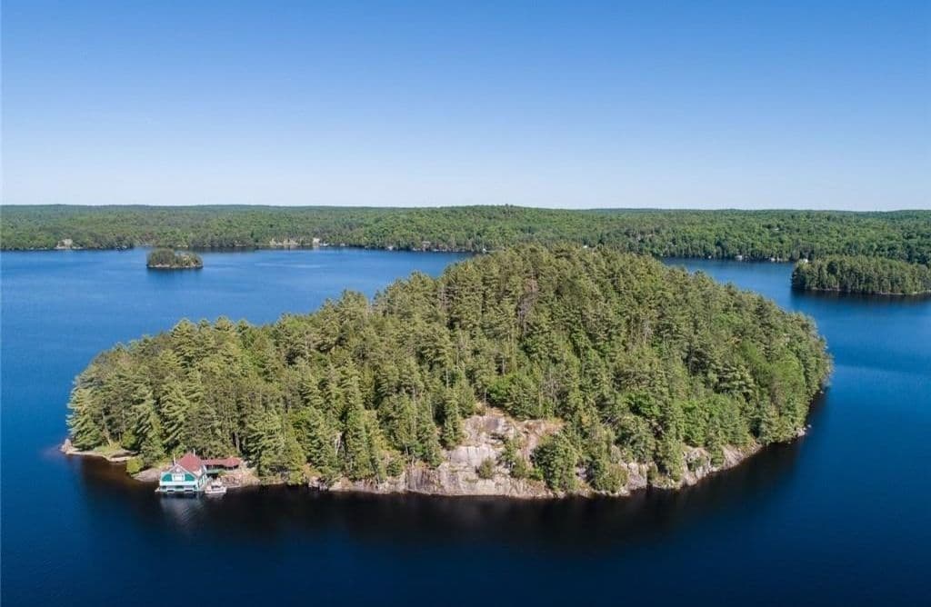 0 Crown Island Island, Huntsville, ON P0B 1L0