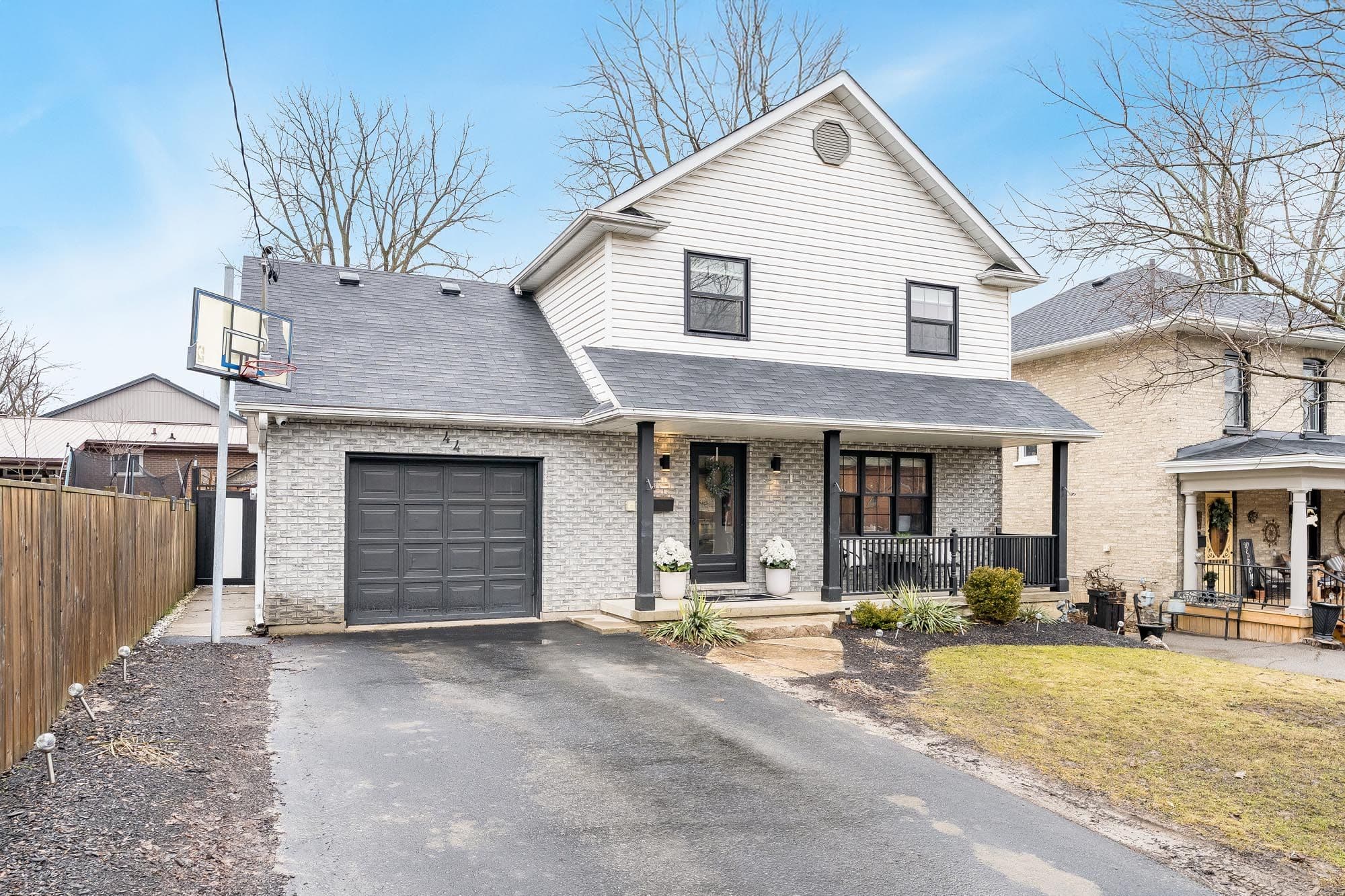 44 Regent Street, Kawartha Lakes, ON K9V 3V2