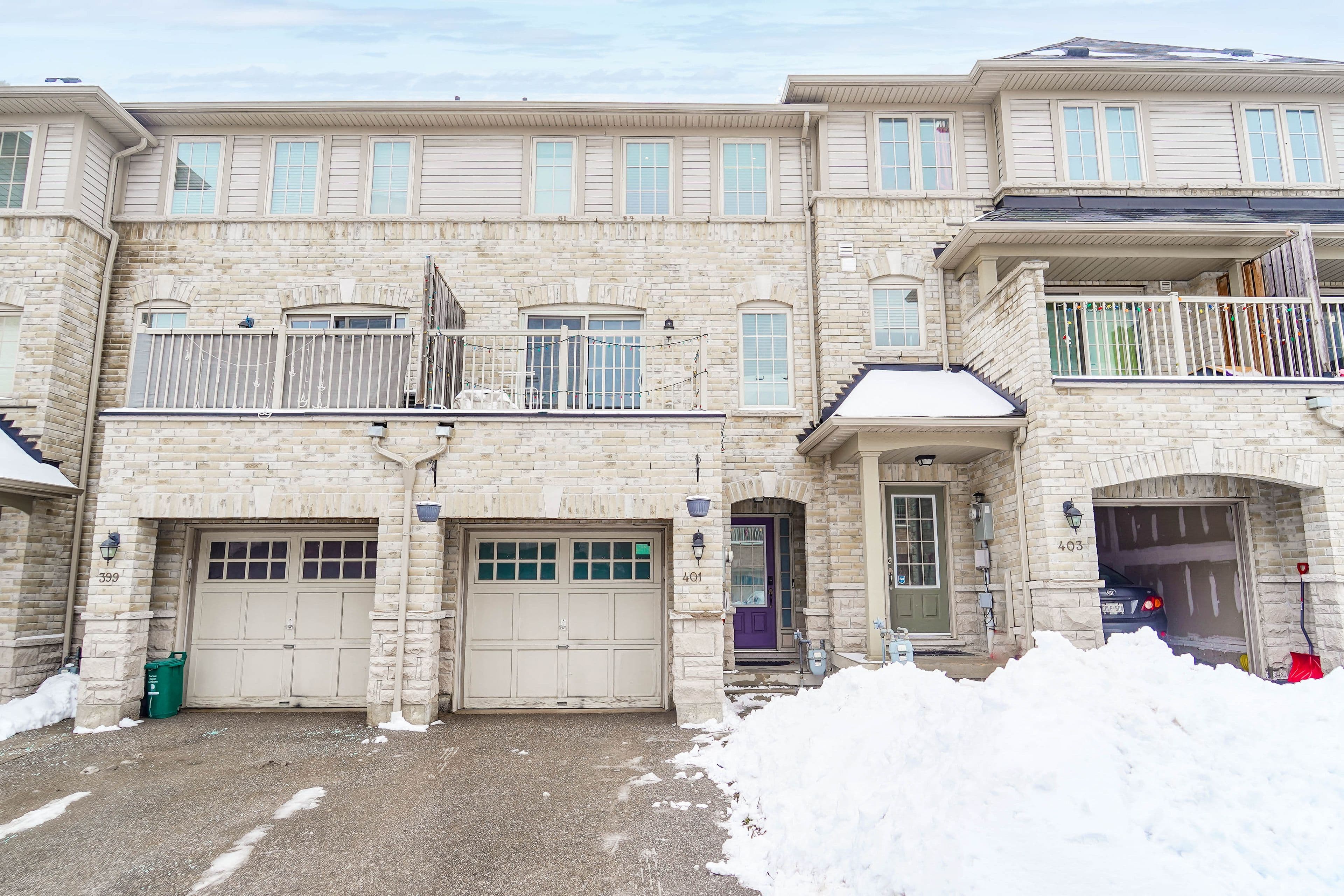 401 Rossland Road E, Ajax, ON L1Z 0M7
