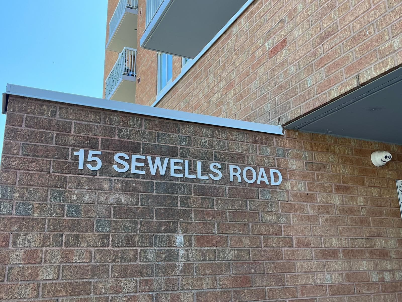 15 Sewells Road 401, Toronto E11, ON M1B 3V7
