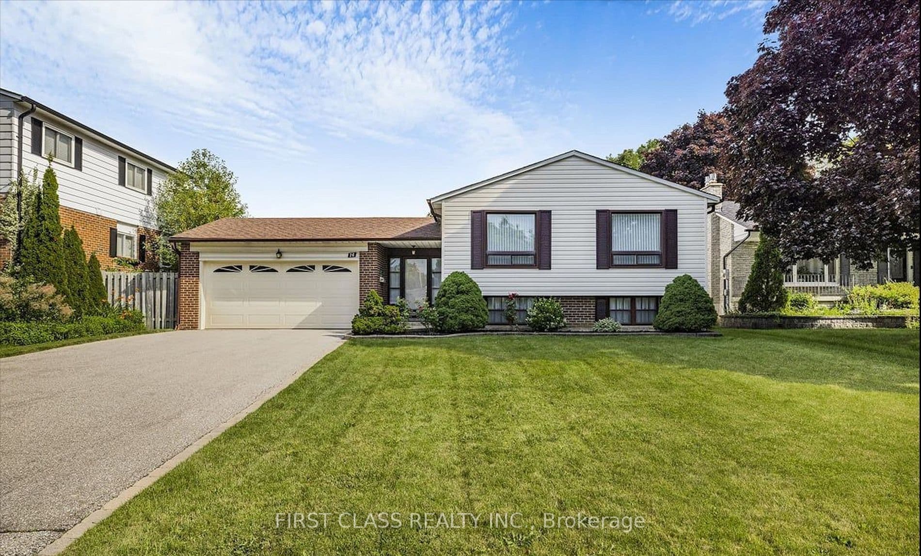 14 Pringle Avenue Upper, Markham, ON L3P 2P4