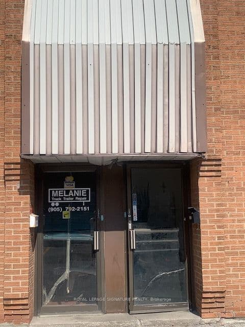 20 Melanie Drive 3+4, Brampton, ON L6K 4K9