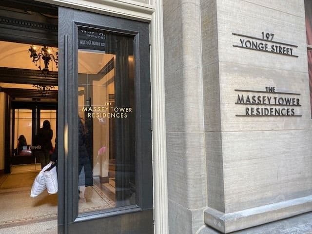 197 Yonge Street 5709, Toronto C08, ON M5B 0C1