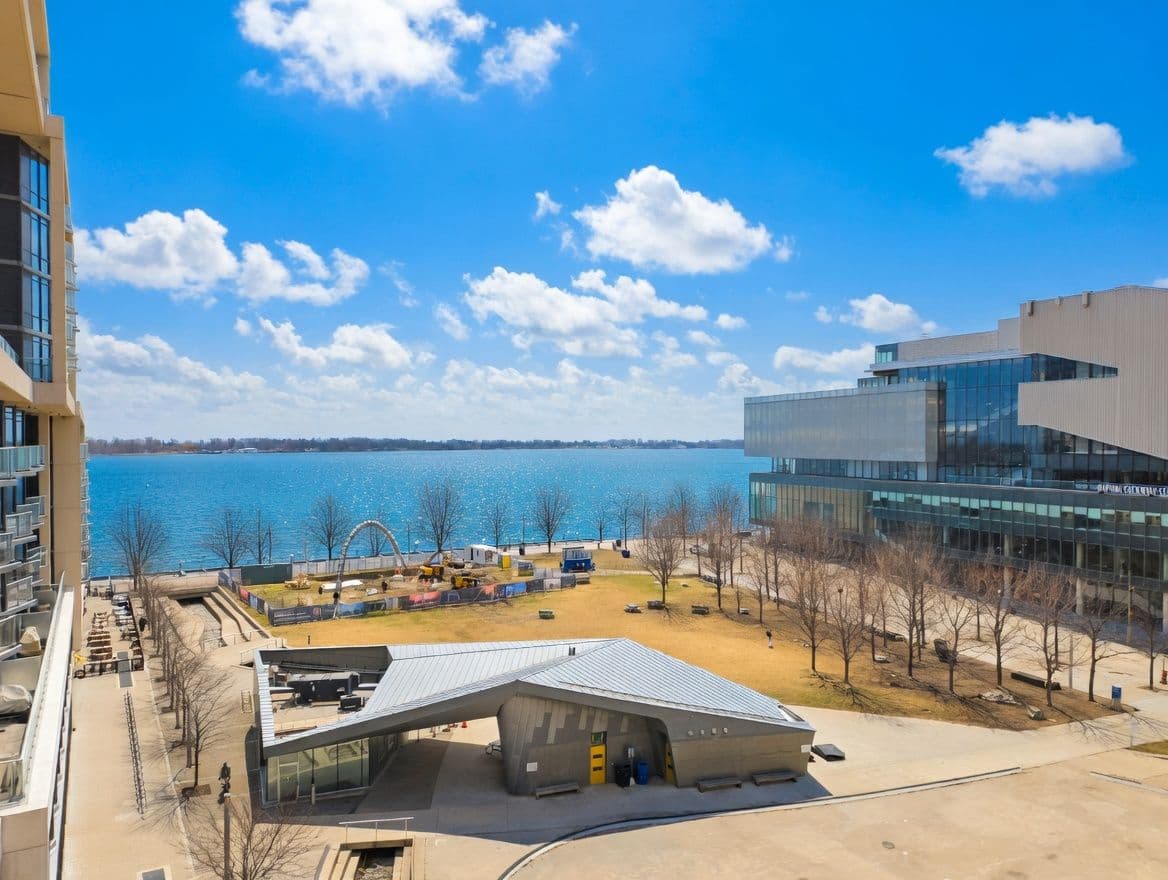 15 Merchants' Wharf N/A 640, Toronto C08, ON M5A 0N8