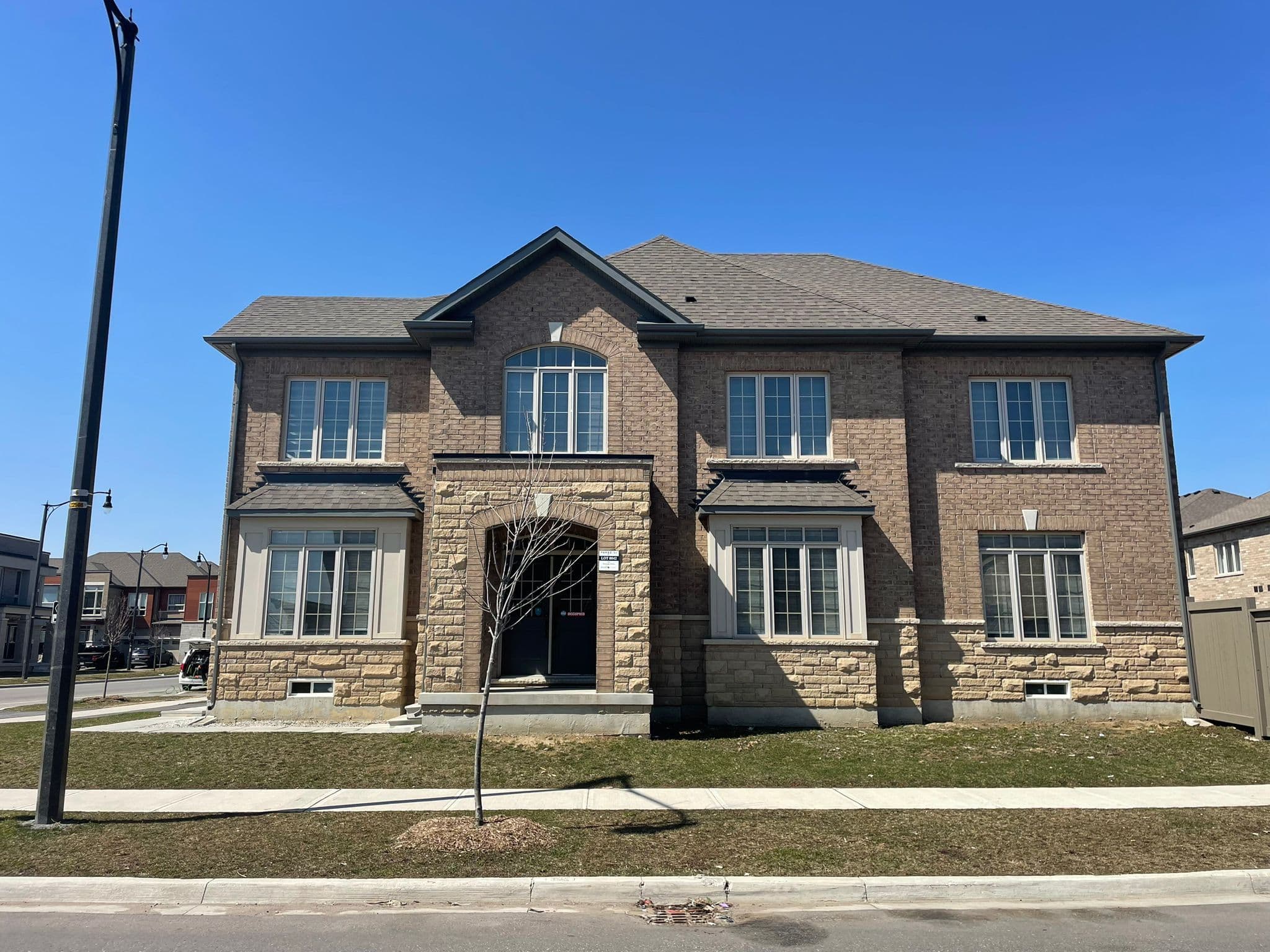 537 Veterans Drive, Brampton, ON L7A 0C4