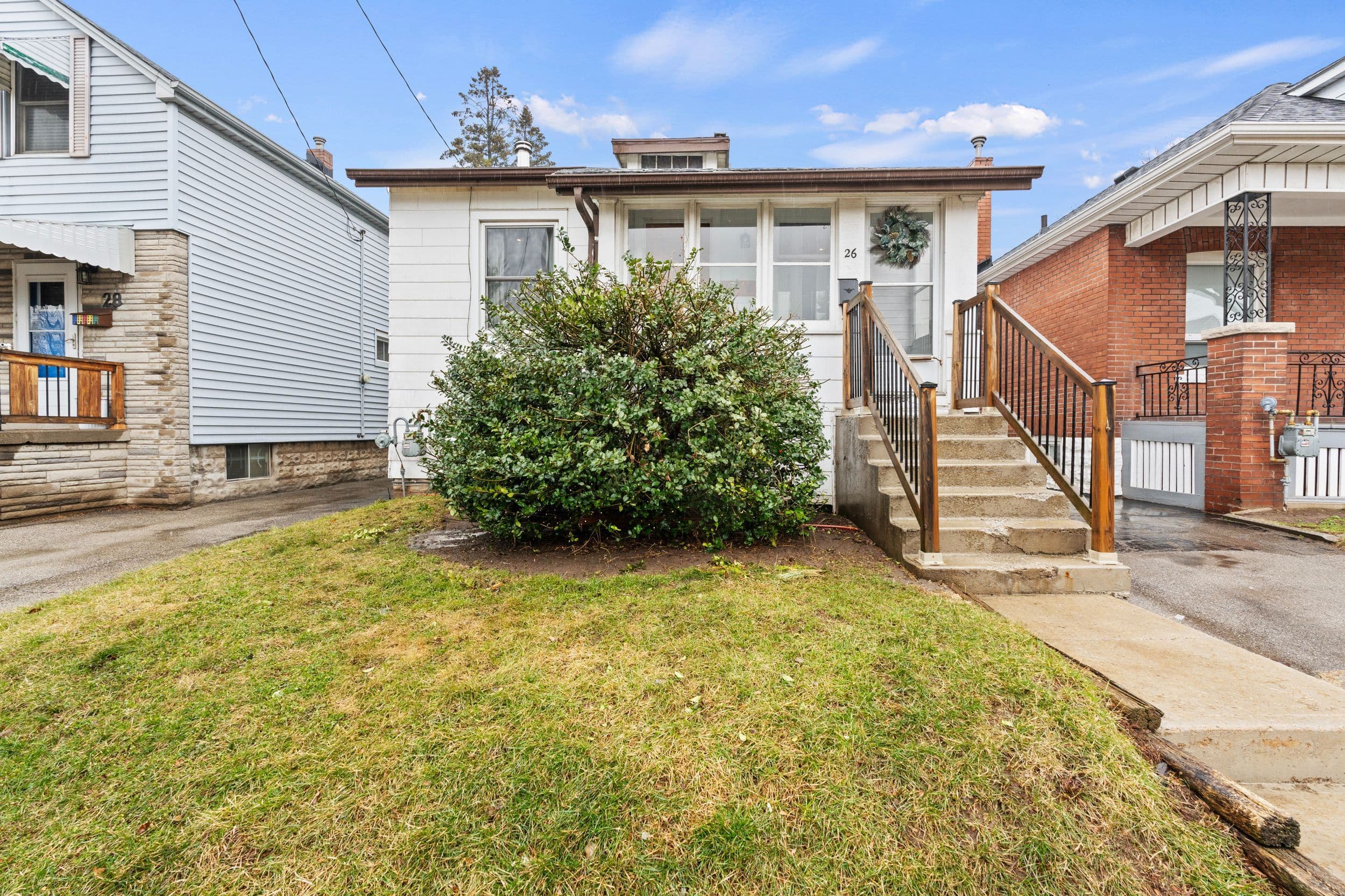 26 Garside Avenue N, Hamilton, ON L8H 4W2