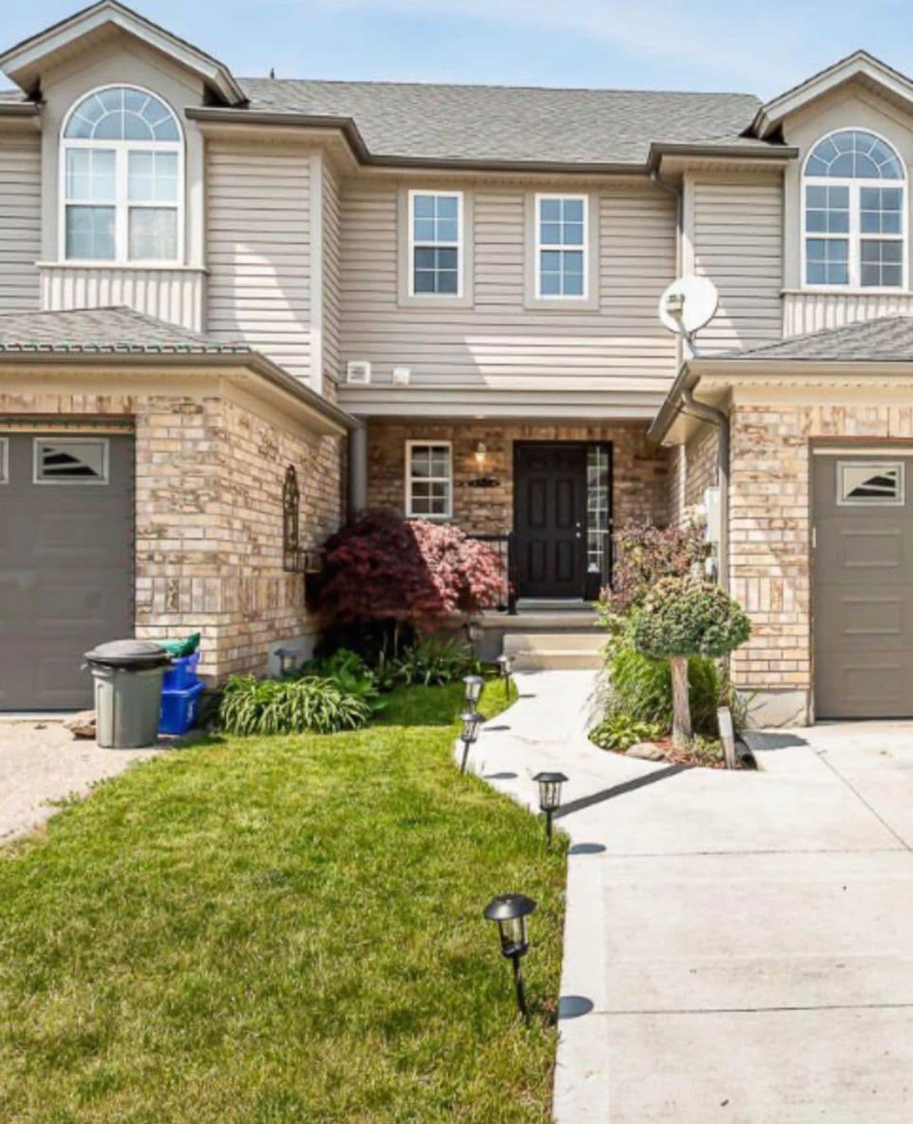 258 Mcmeeken Drive, Cambridge, ON N3C 4N8