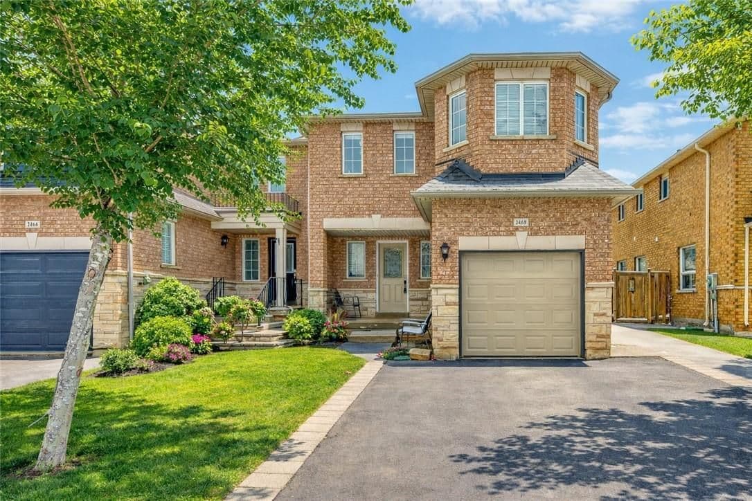 2468 Newcastle Crescent, Oakville, ON L6M 4P3