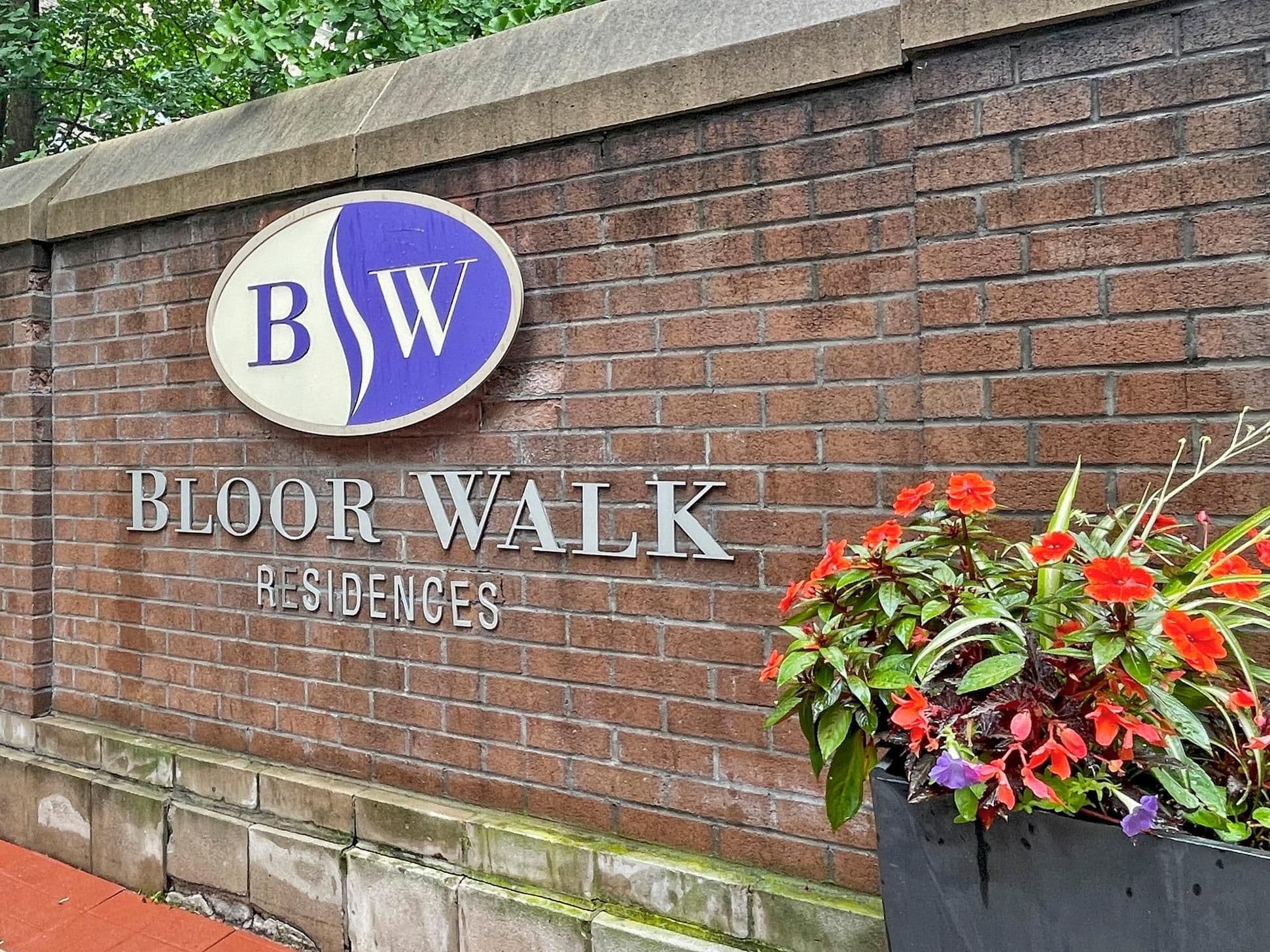 100 Hayden Street 812, Toronto C08, ON M4Y 3C7