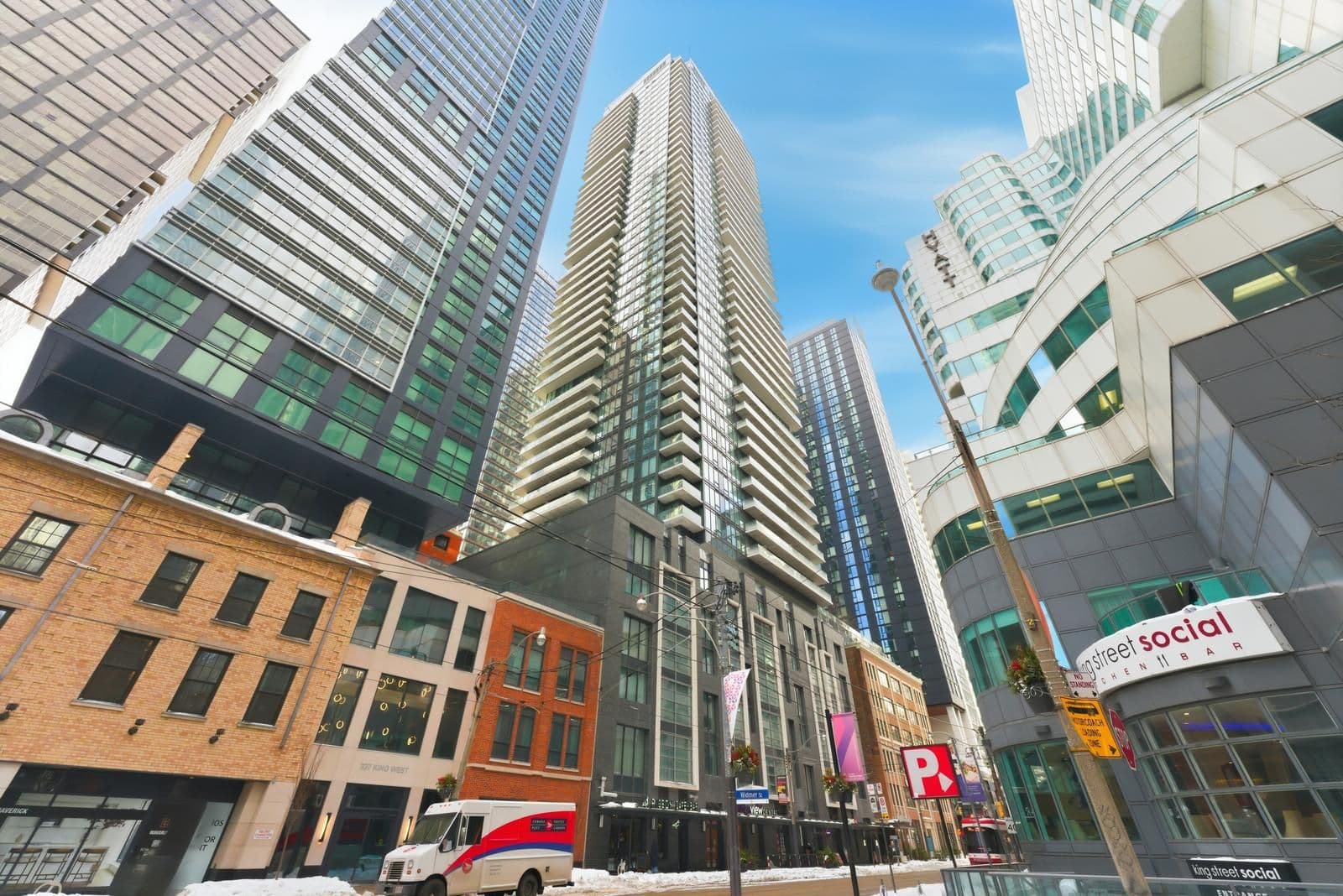 125 Blue Jays Way 5503, Toronto C01, ON M5V 0N5