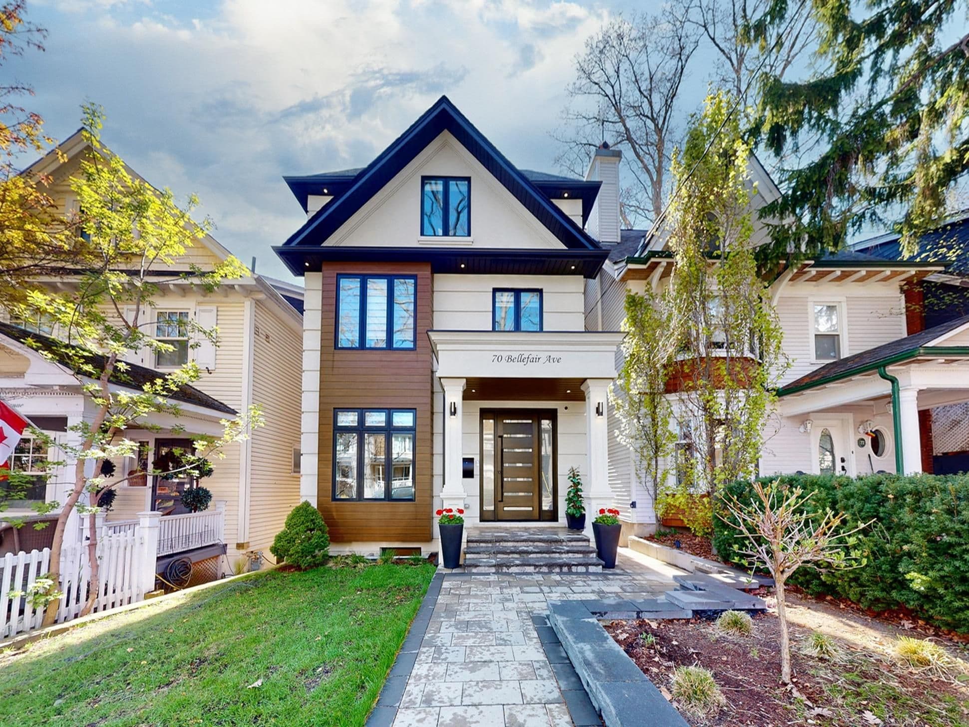 70 Bellefair Avenue, Toronto E02, ON M4L 3T8