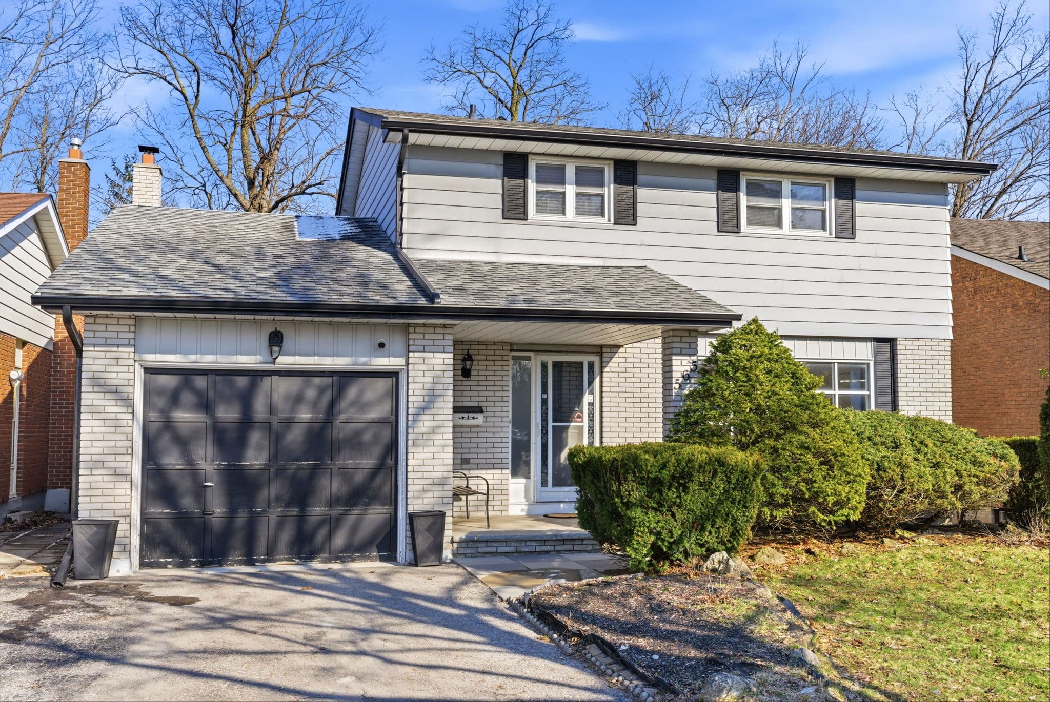 565 Charrington Avenue, Oshawa, ON L1G 7L7