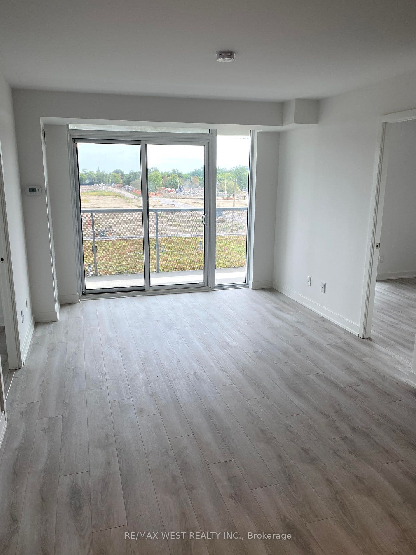 120 Varna Drive 419, Toronto C04, ON M6A 2M1