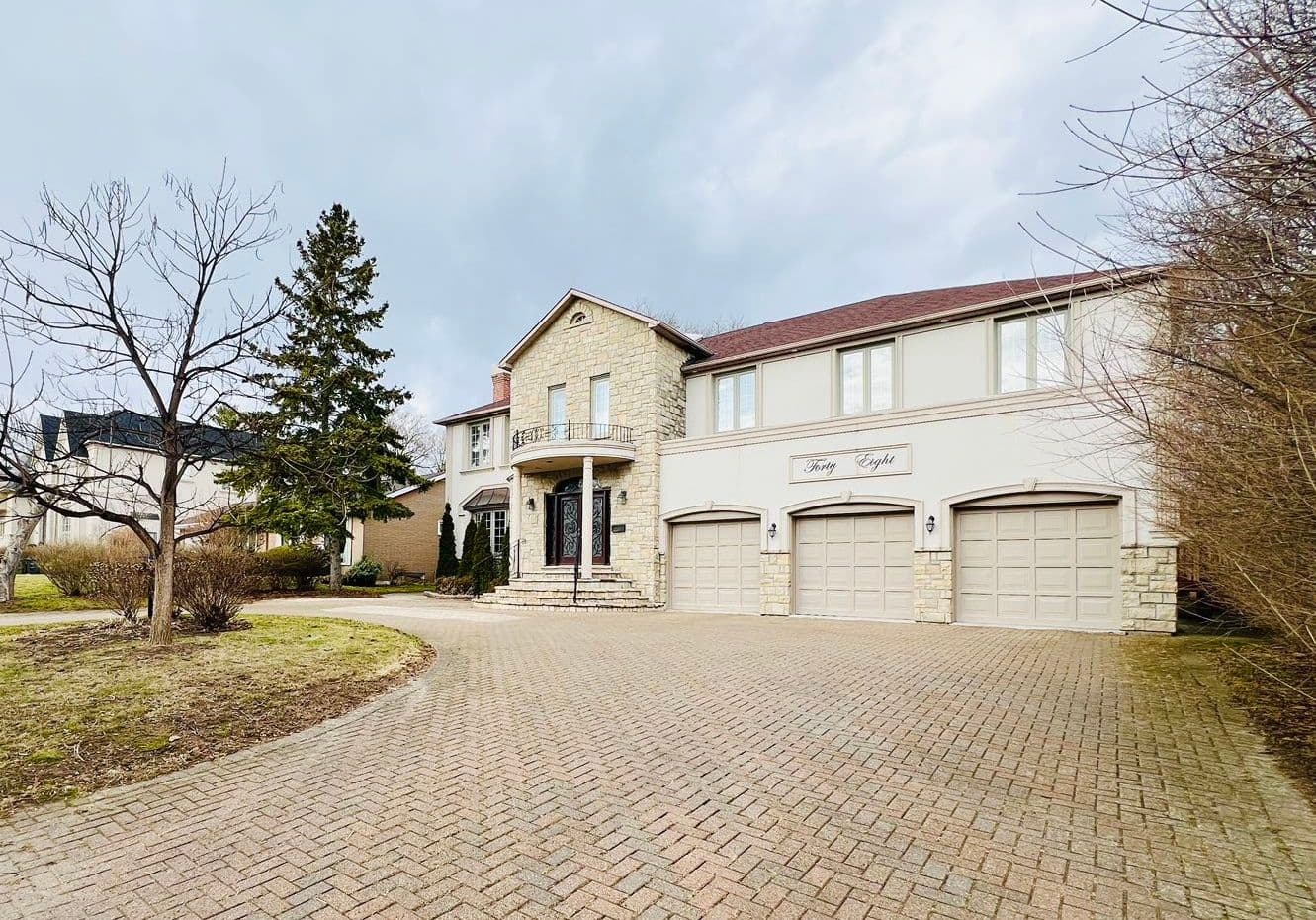 48 Chelford Road, Toronto C13, ON M3B 2E5