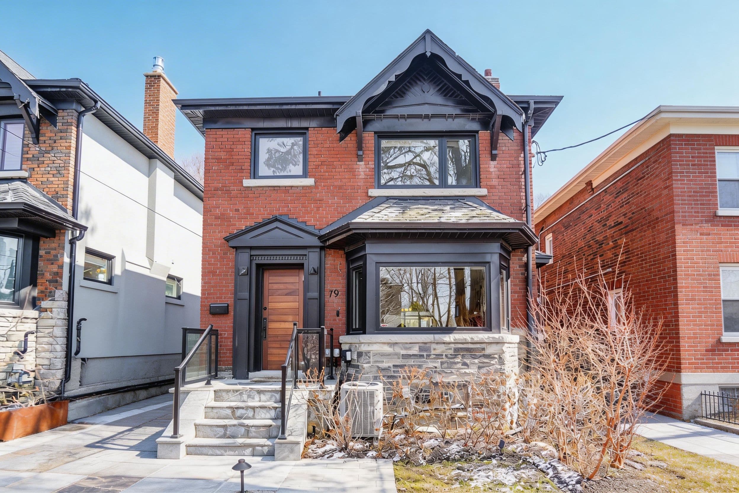79 Elmsthorpe Avenue, Toronto C03, ON M5P 2L8