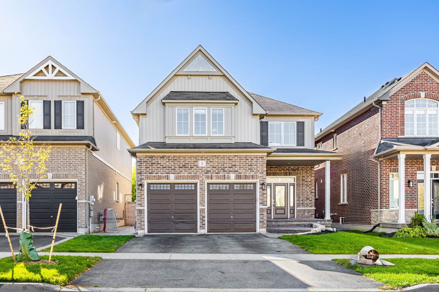 11 Elmer Adams Drive, Clarington, ON L1E 0G8