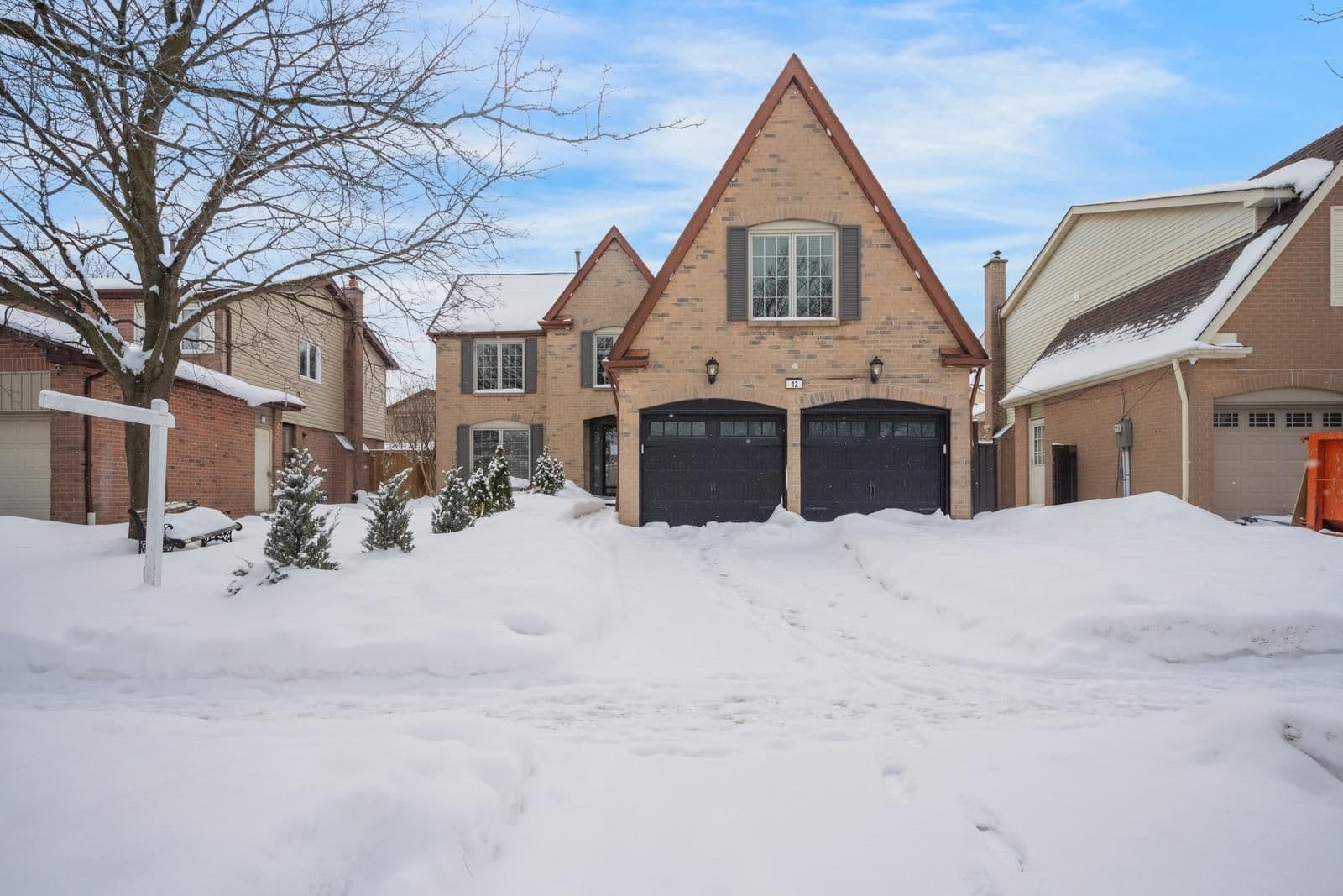12 Torrance Wood, Brampton, ON L6Y 2N3
