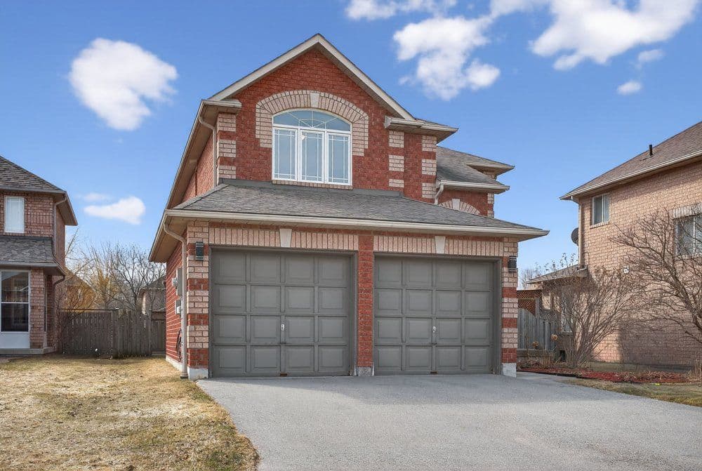 31 Rinaldo Road, Georgina, ON L4P 3X9