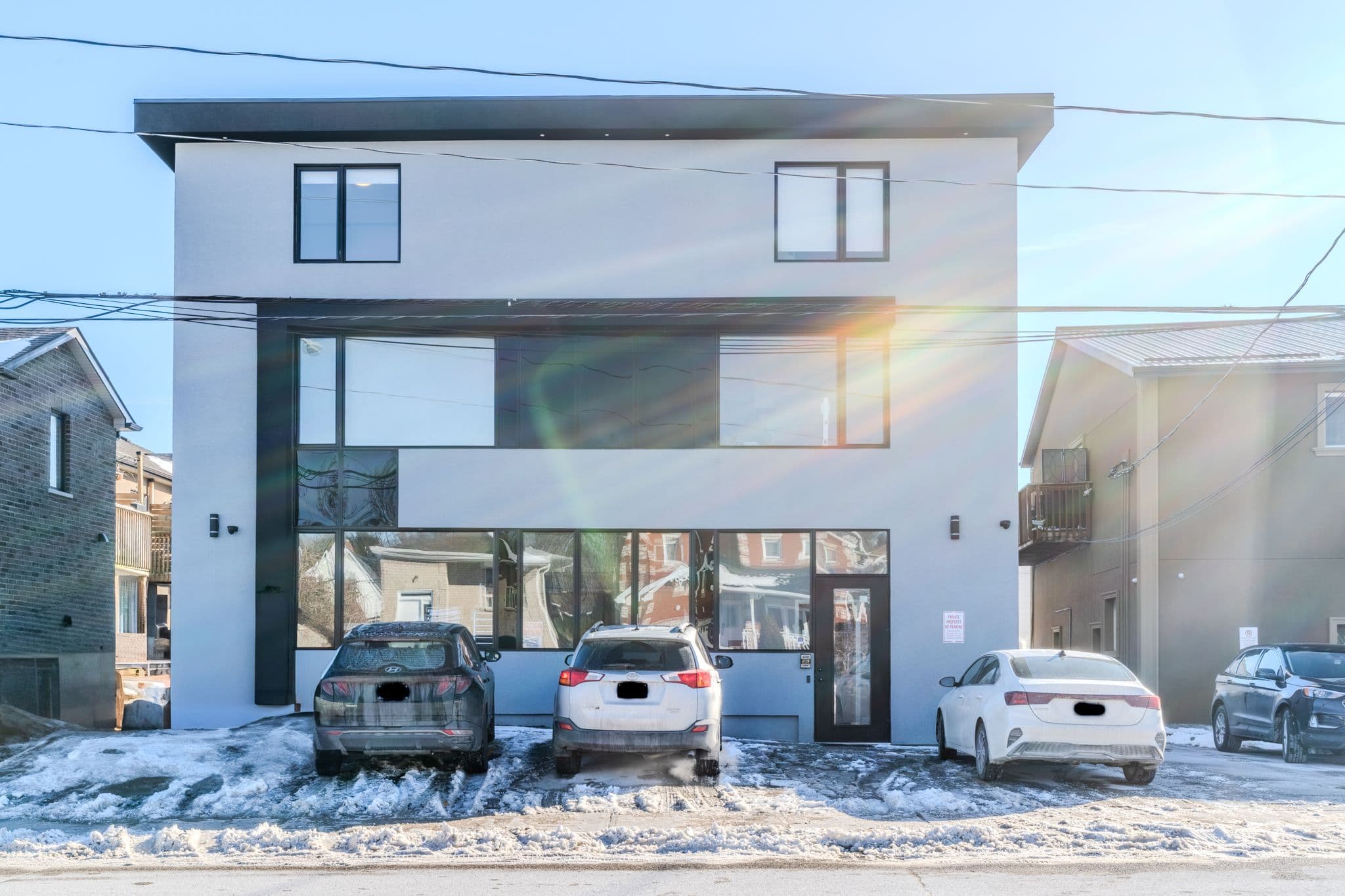 66 John Street W 302, Bradford West Gwillimbury, ON L3Z 3B2