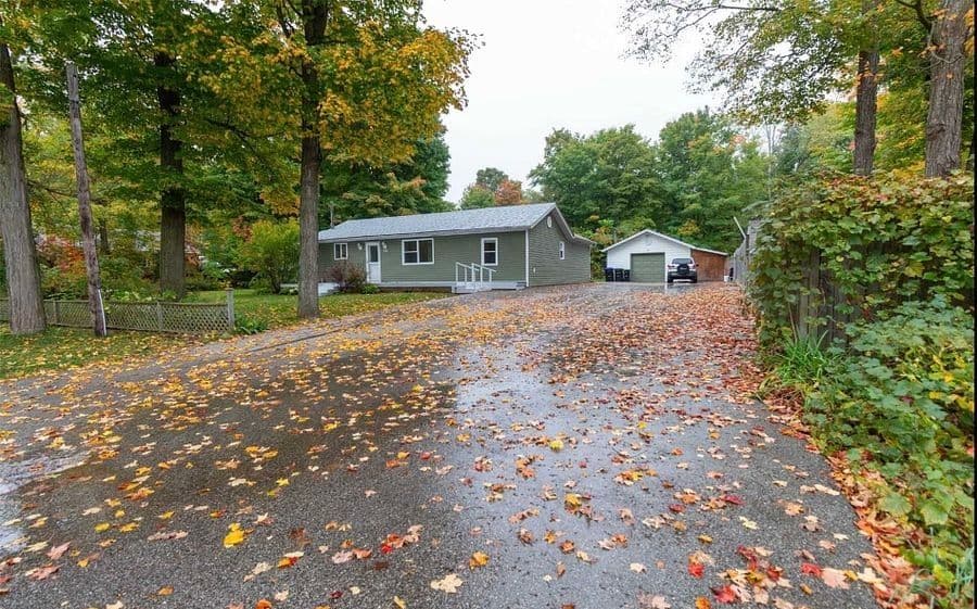 781 Edward Street, Innisfil, ON L9S 2S2