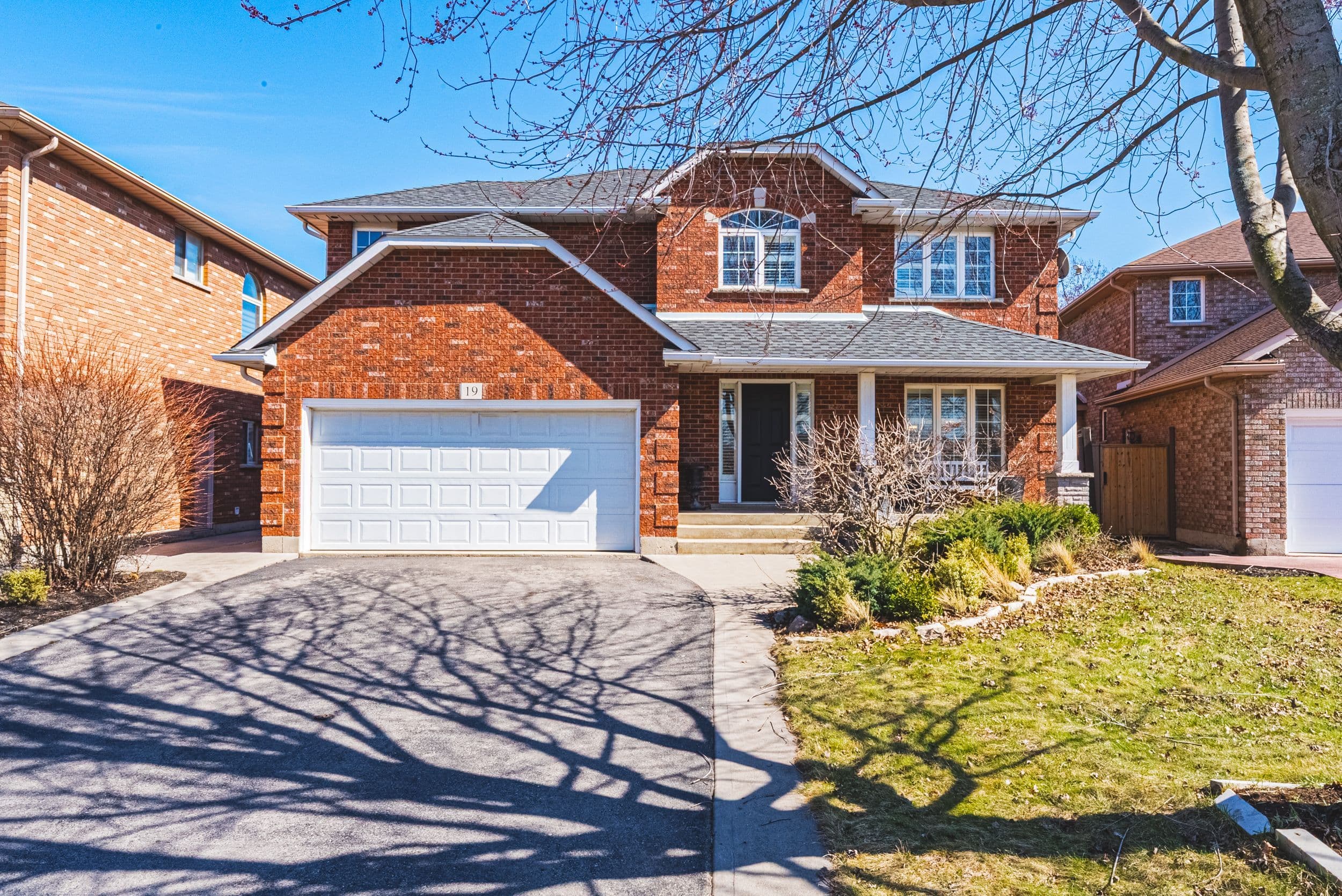 19 Liuna Court, Hamilton, ON L8E 5Z1