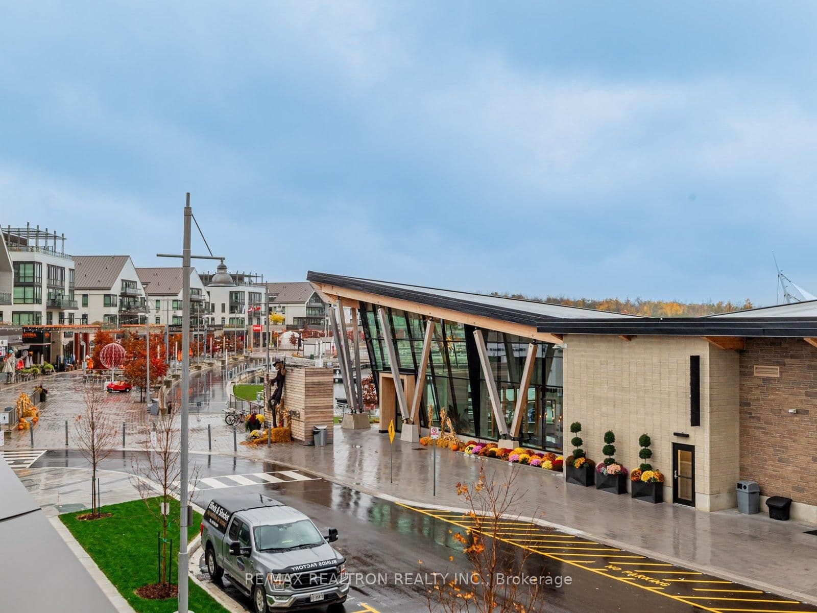 333 Sunseeker Avenue 236, Innisfil, ON L9R 0R6